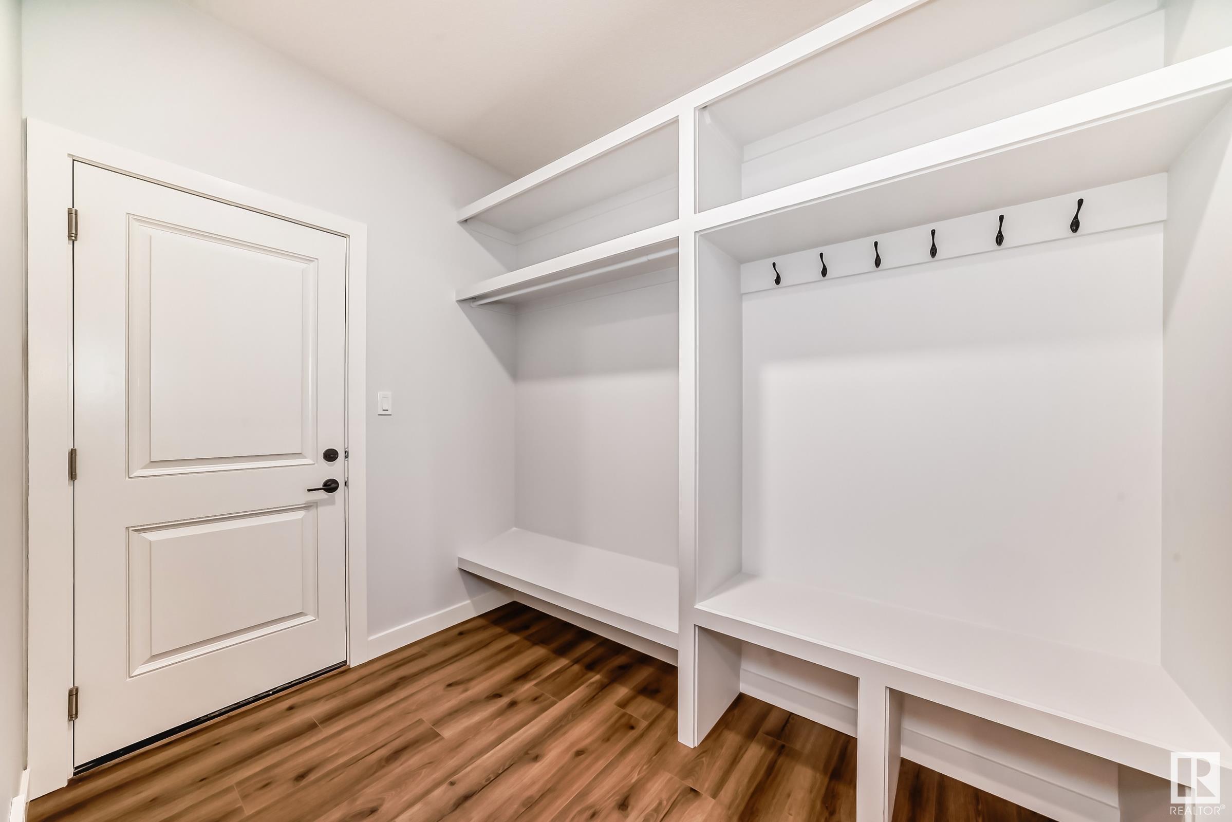      352 Bluff CV , Leduc,  ,T9E 1S2 ;  Listing Number: MLS E4416346