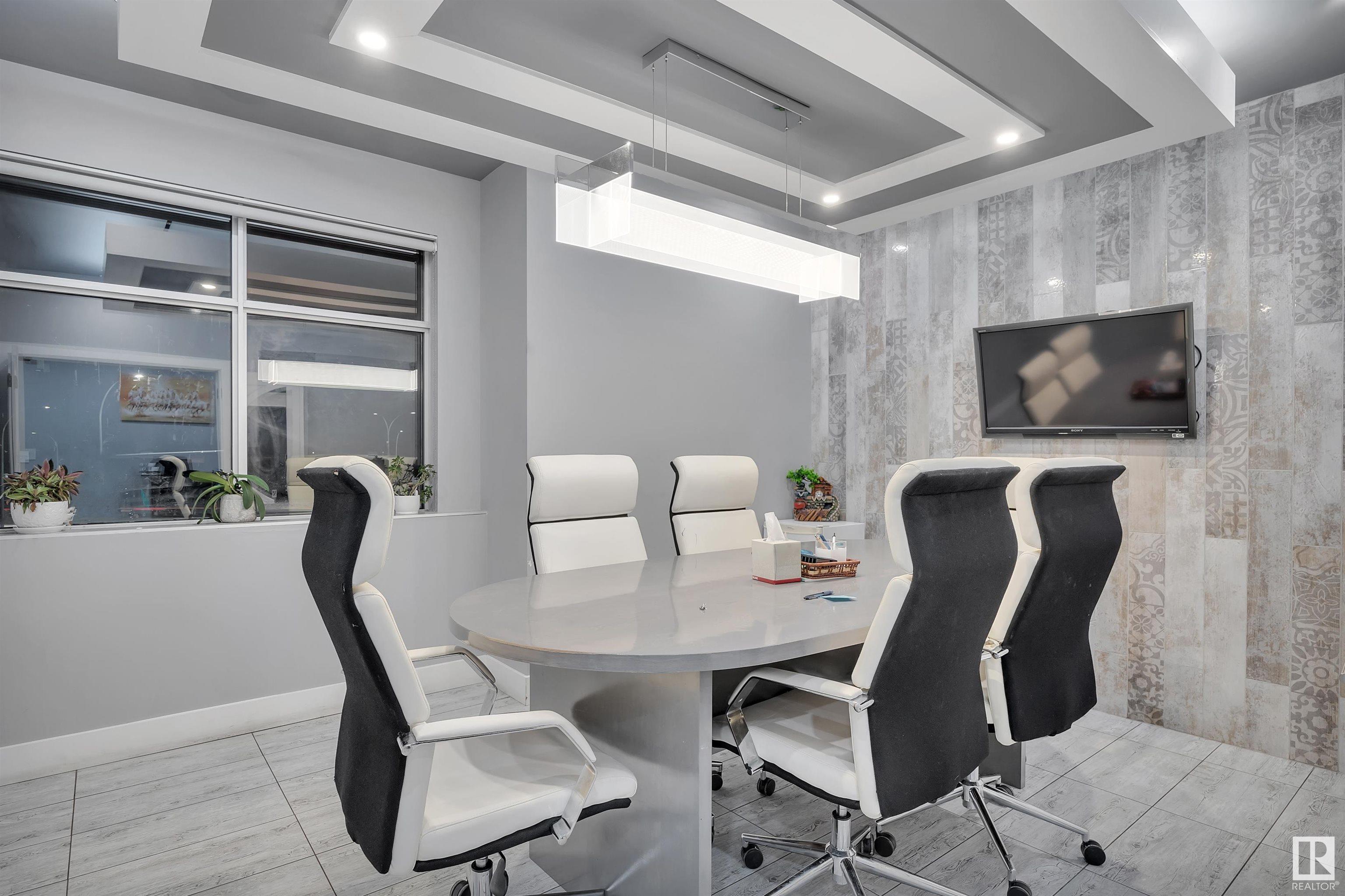      0 0 AV NW , Edmonton,  ,T6J 6V4 ;  Listing Number: MLS E4416350