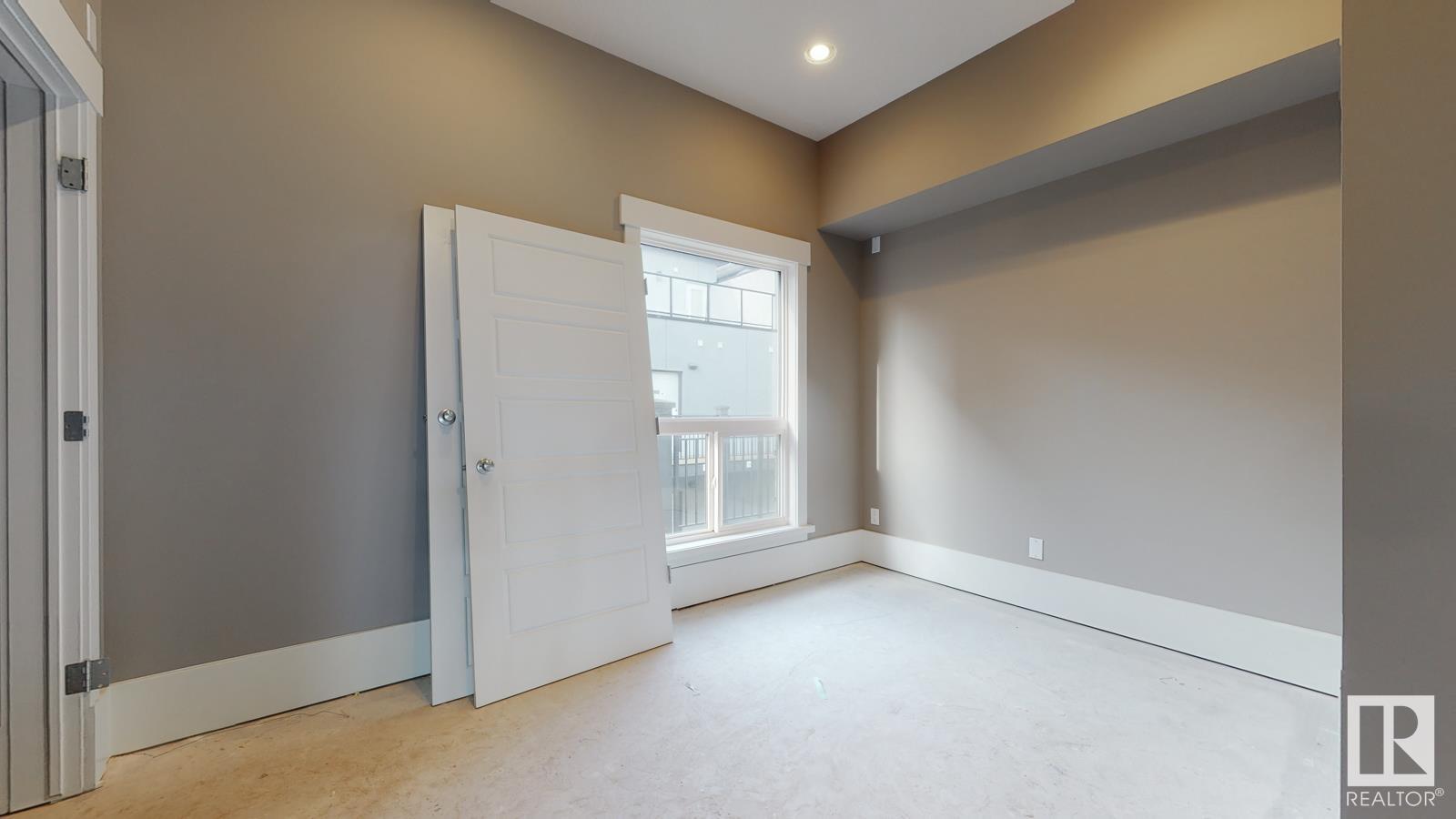      #601 10518 113 ST NW , Edmonton,  ,T5H 3H5 ;  Listing Number: MLS E4416354