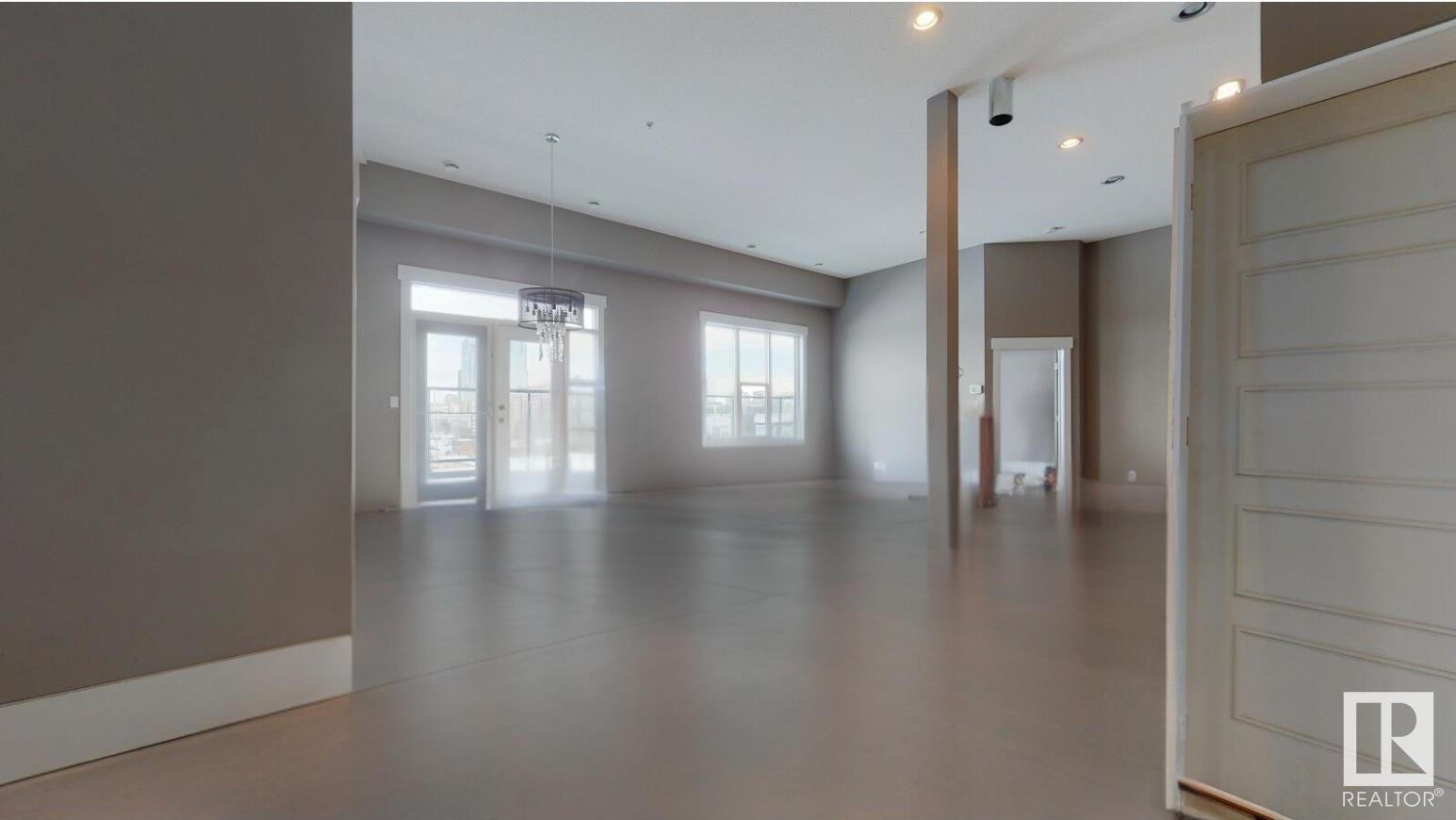      #601 10518 113 ST NW , Edmonton,  ,T5H 3H5 ;  Listing Number: MLS E4416354