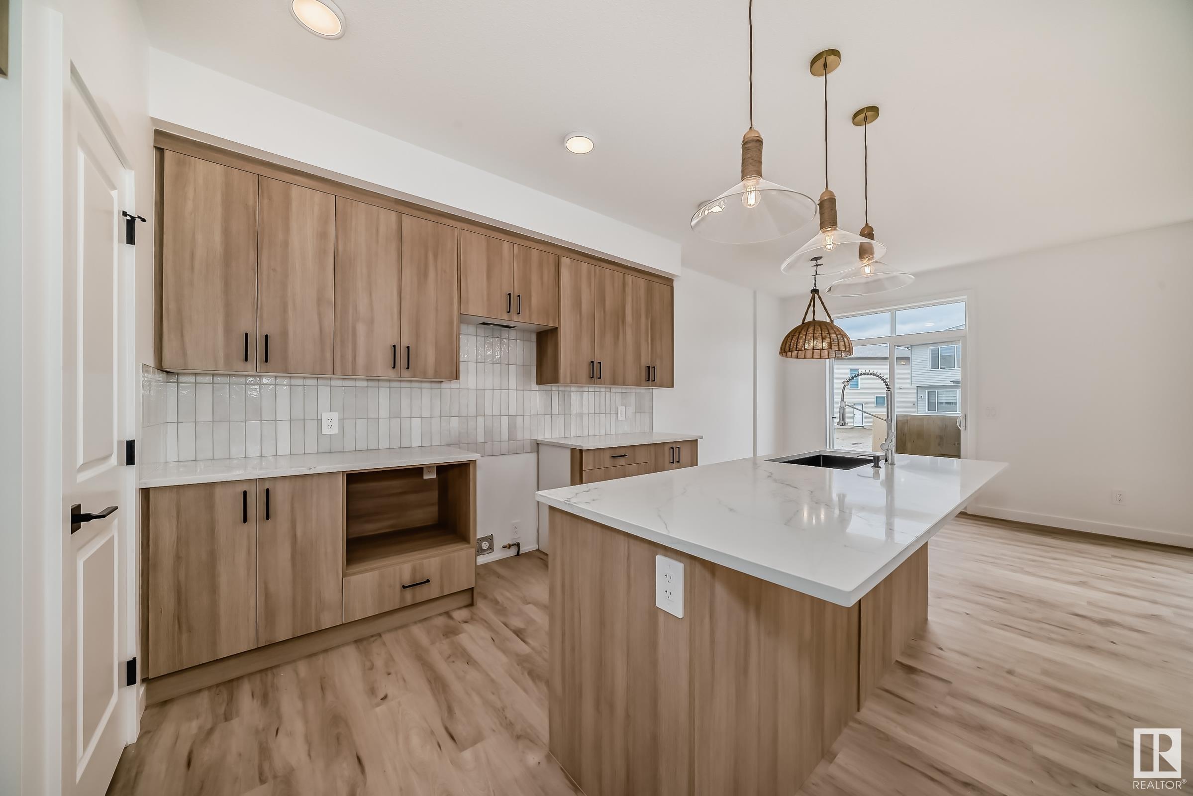      3412 168 ST SW , Edmonton,  ,T6W 5M2 ;  Listing Number: MLS E4416370