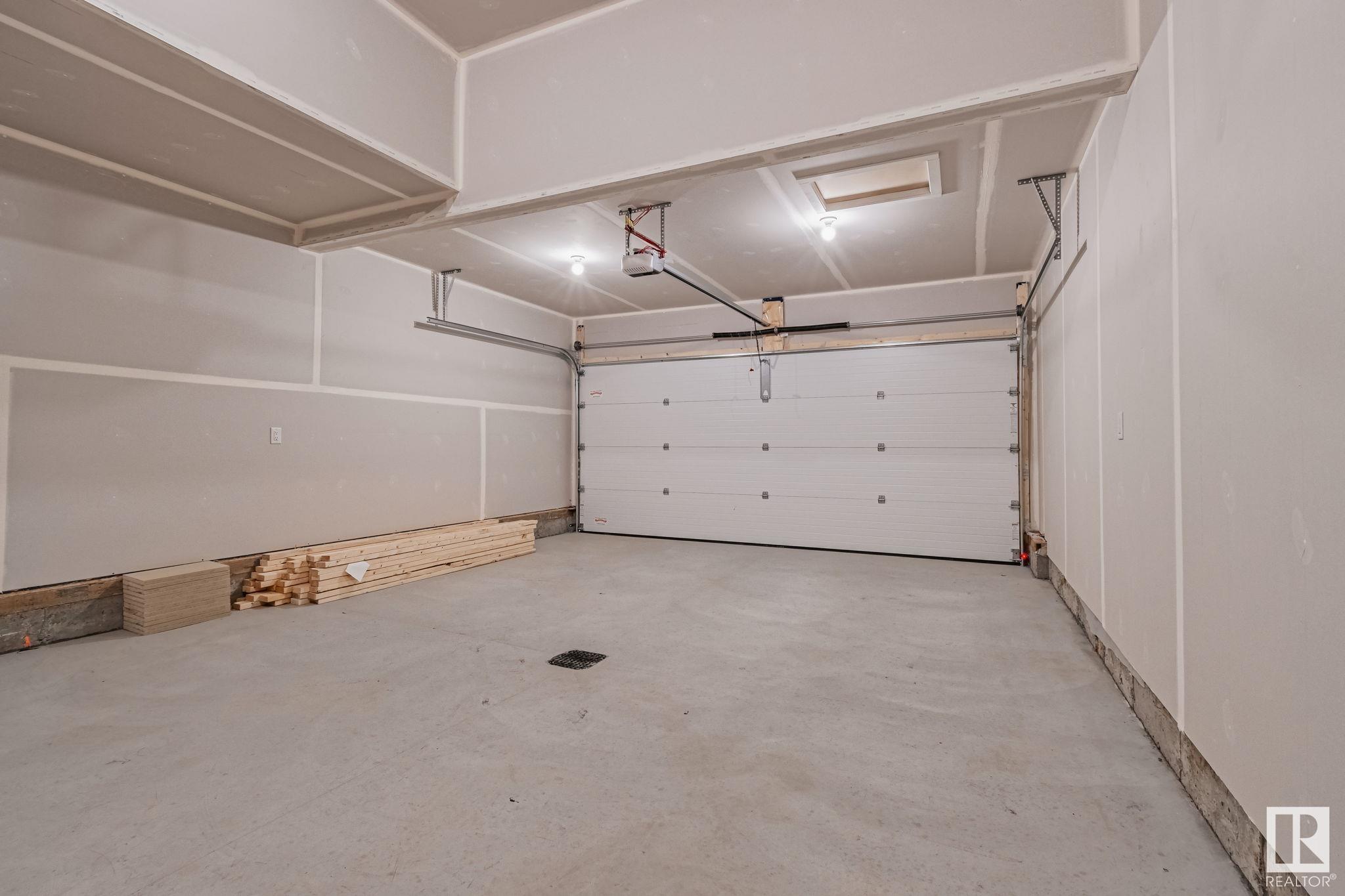      88 ROYAL ST , St. Albert,  ,T8N 5X4 ;  Listing Number: MLS E4416390