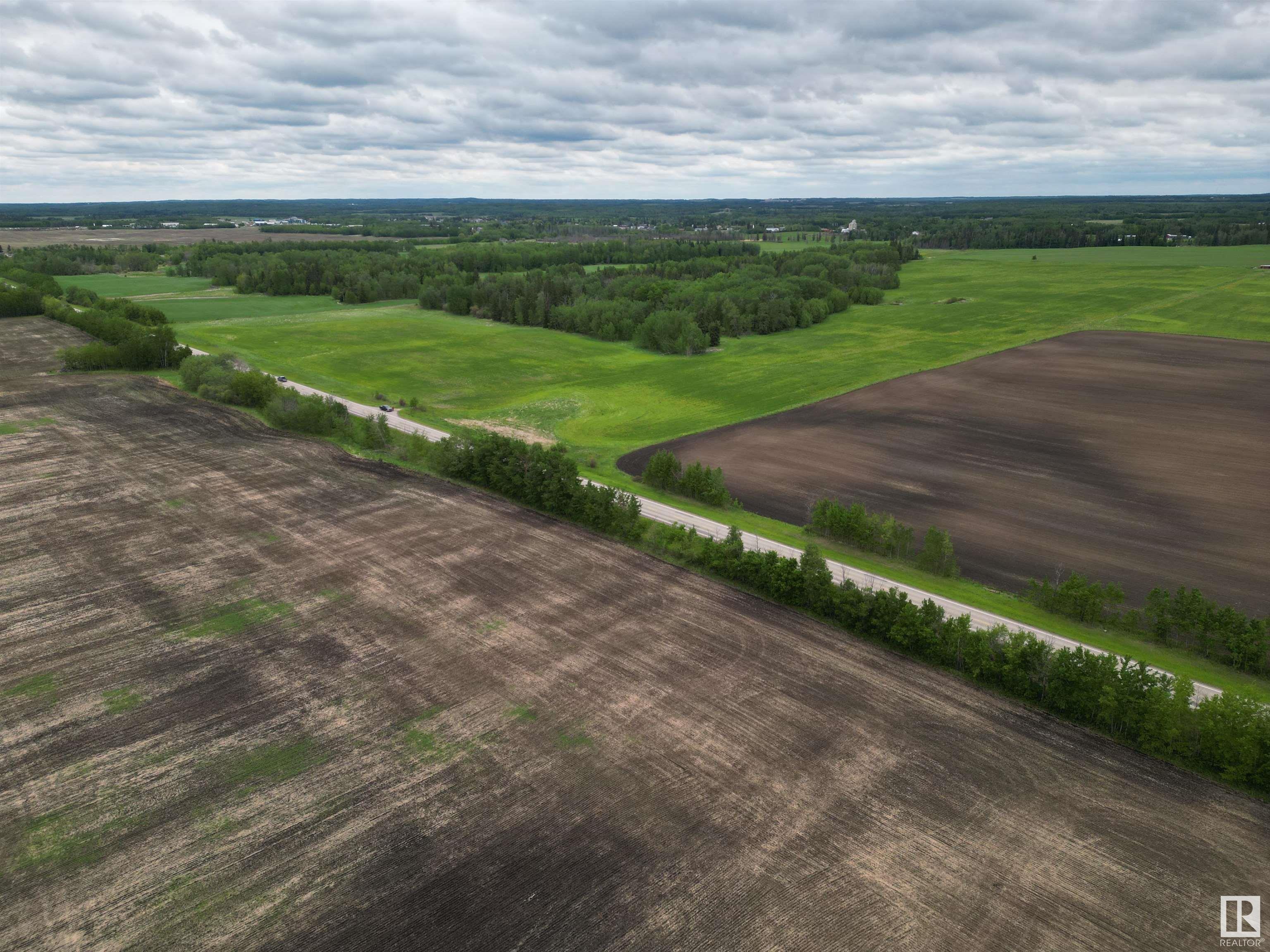      54517 Range Road 22 B , Rural Lac Ste. Anne County,  ,T0E 1V0 ;  Listing Number: MLS E4416394