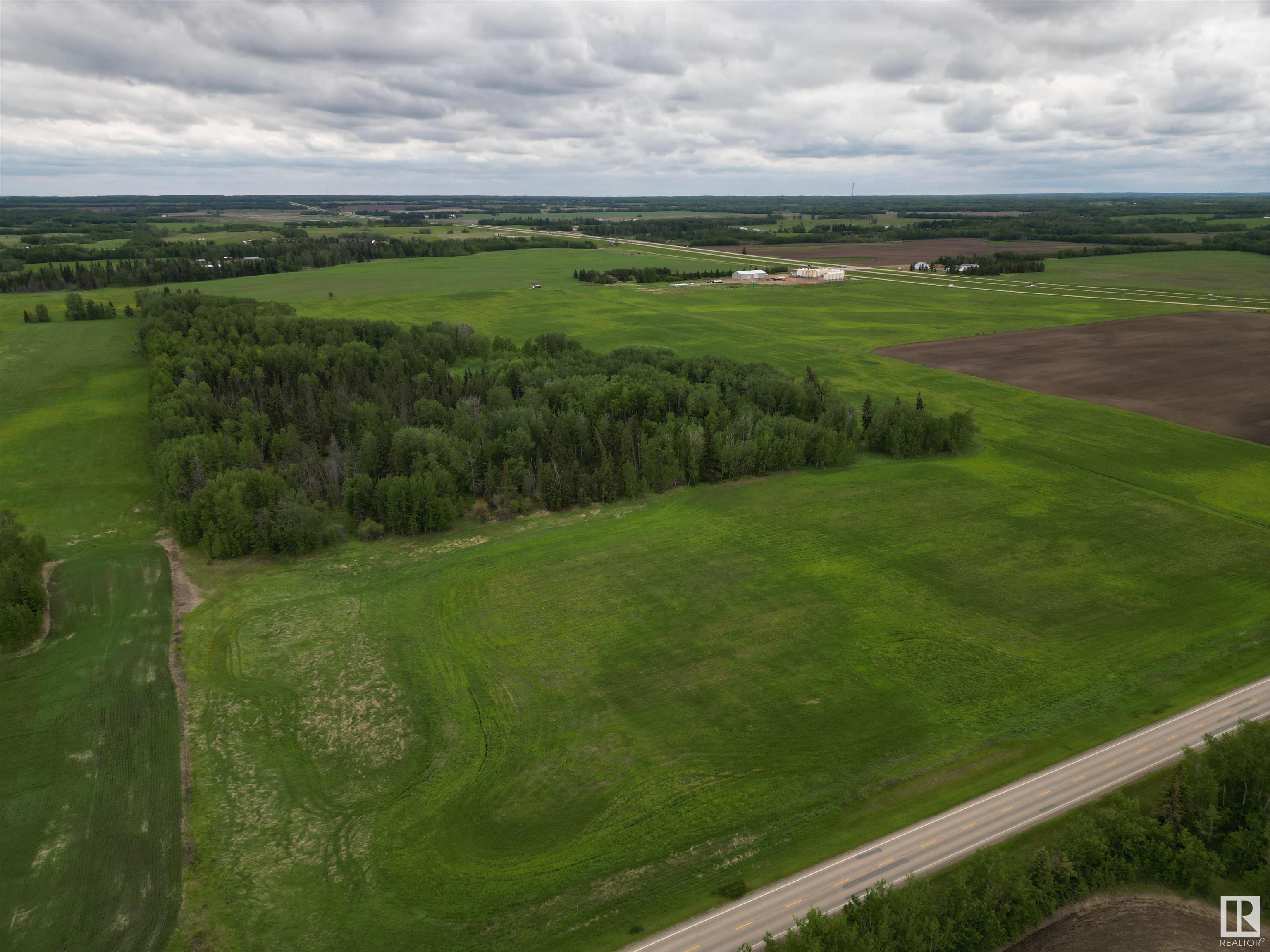      54517 Range Road 22 B , Rural Lac Ste. Anne County,  ,T0E 1V0 ;  Listing Number: MLS E4416394
