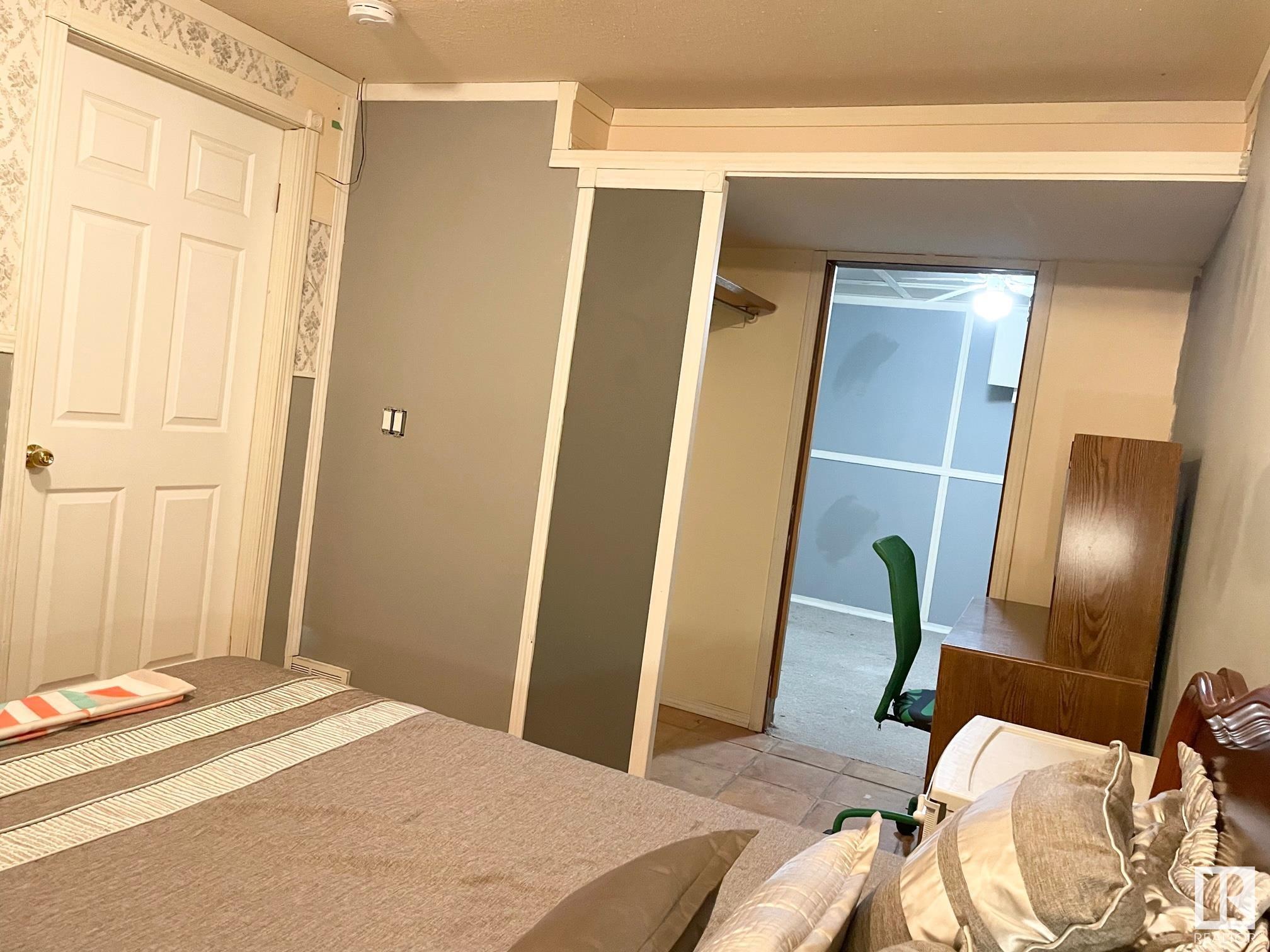      5119 Fourier DR SE , Calgary,  ,T2A 0S9 ;  Listing Number: MLS E4416410