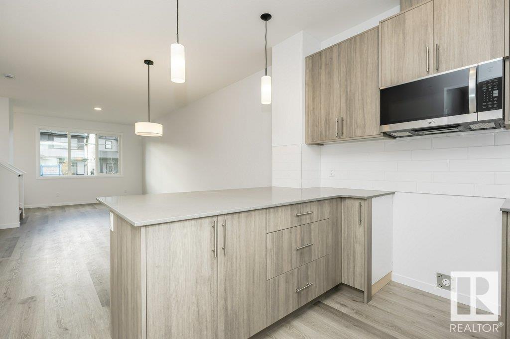      6324 176 AV NW , Edmonton,  ,T5Y 4E6 ;  Listing Number: MLS E4416423
