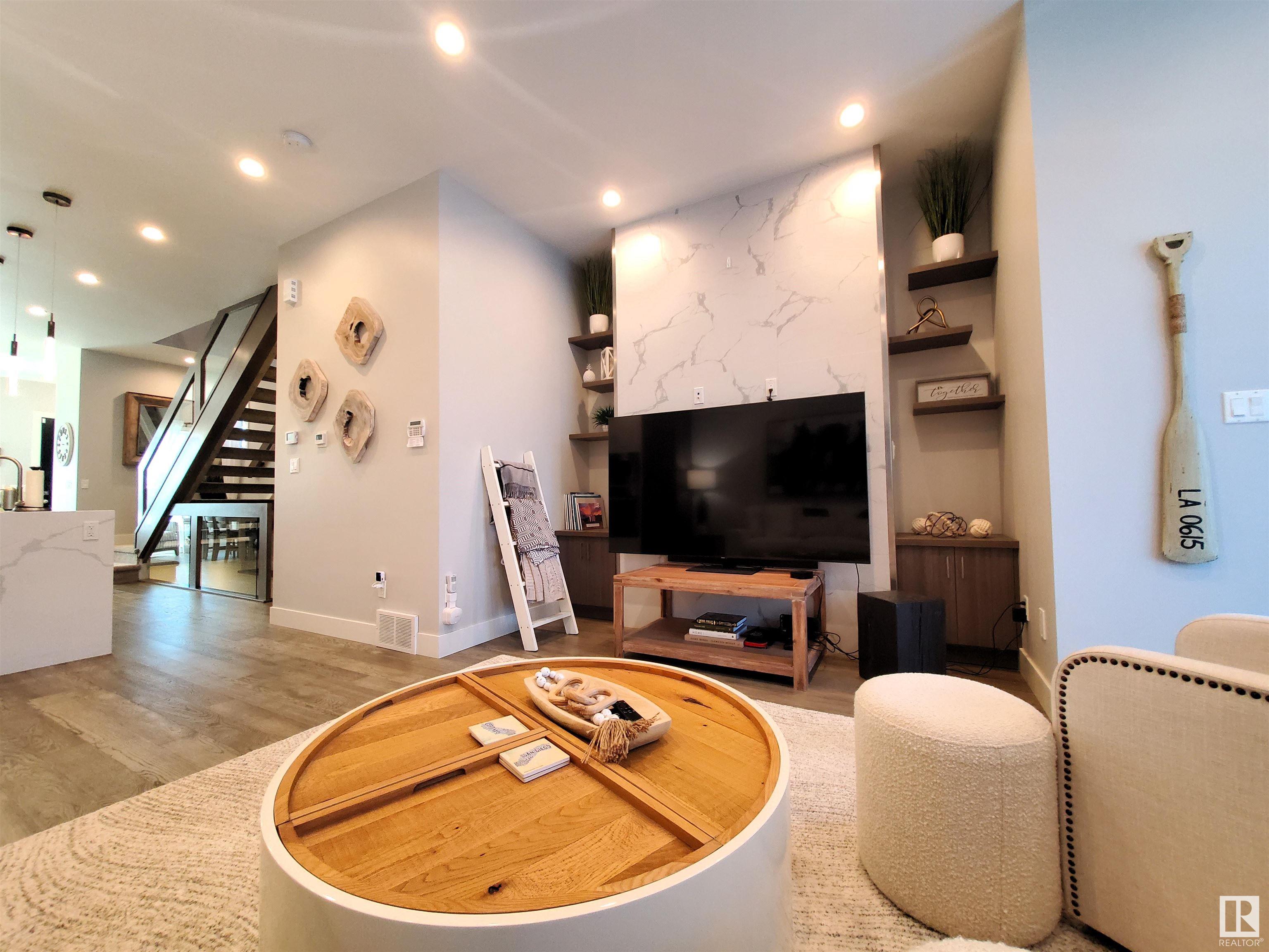      14032 106 AV NW , Edmonton,  ,T5N 1B2 ;  Listing Number: MLS E4416427
