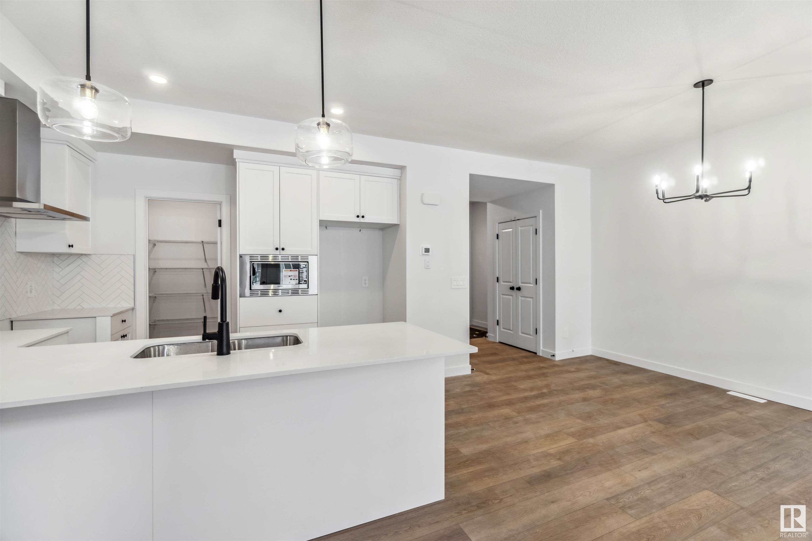      21315 36 AV NW , Edmonton,  ,T6M 3C1 ;  Listing Number: MLS E4416436