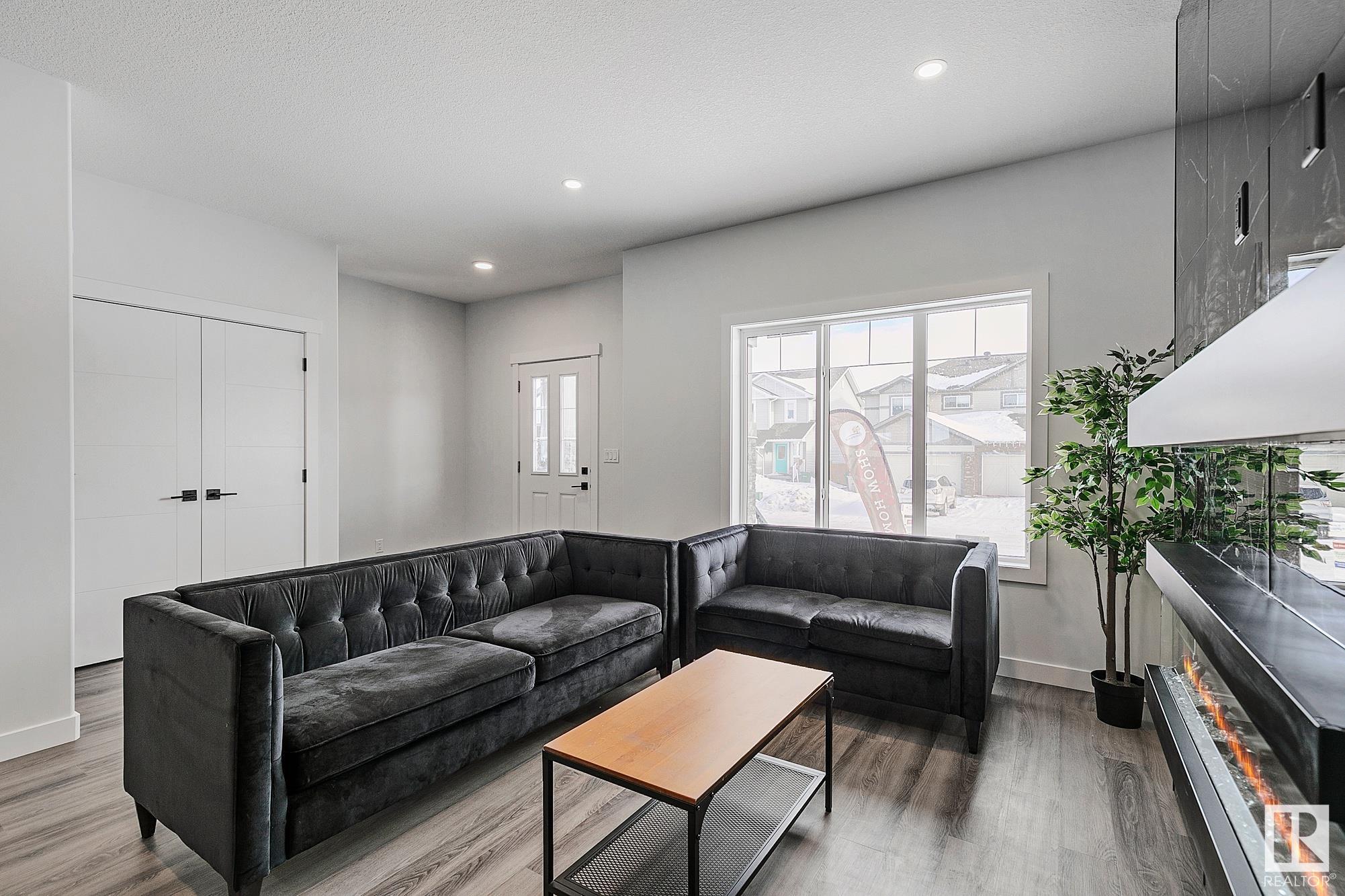Photo 7 at 9823 107a Avenue, Morinville