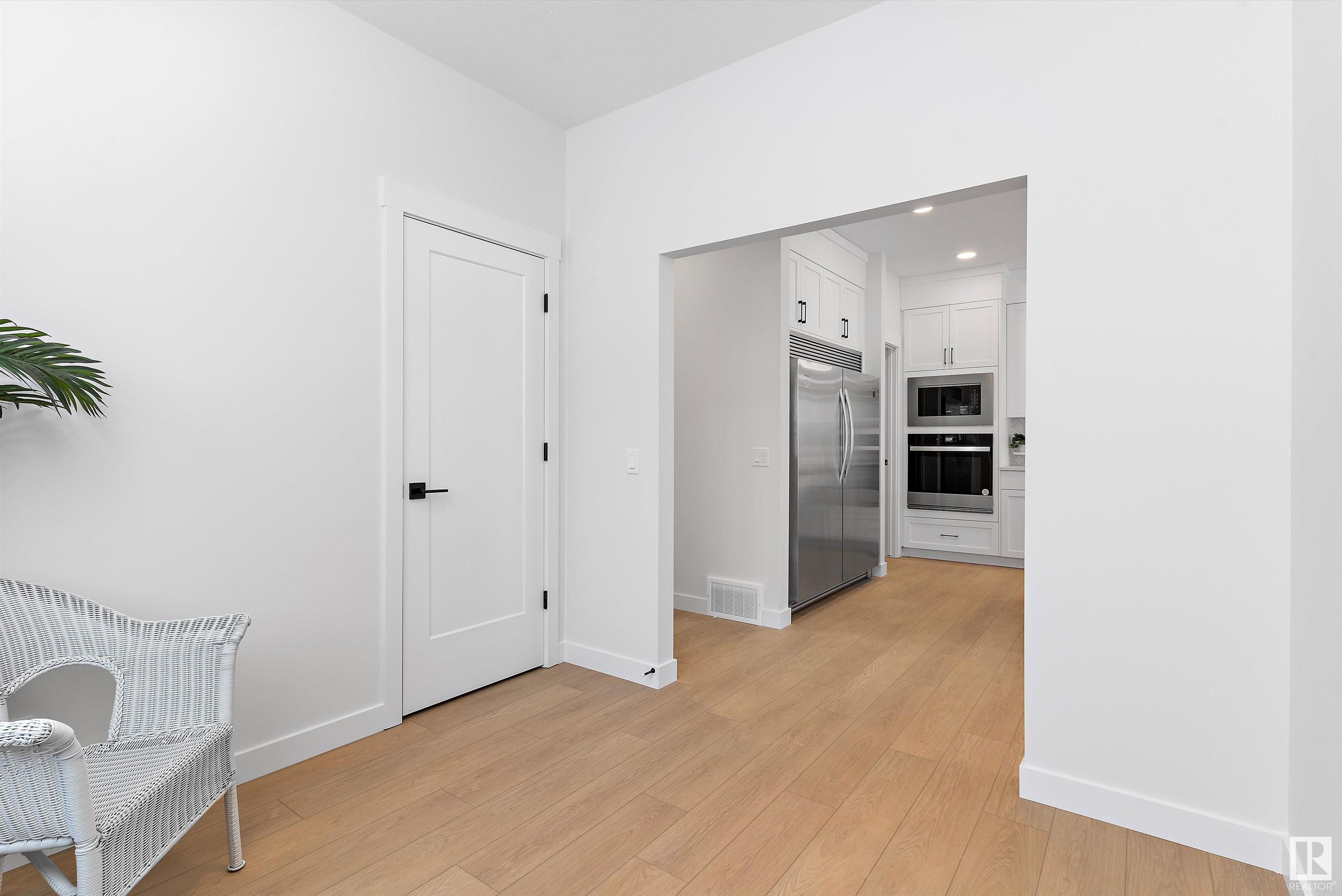      3910 Chrustawka PL SW , Edmonton,  ,T6W 5K6 ;  Listing Number: MLS E4416448