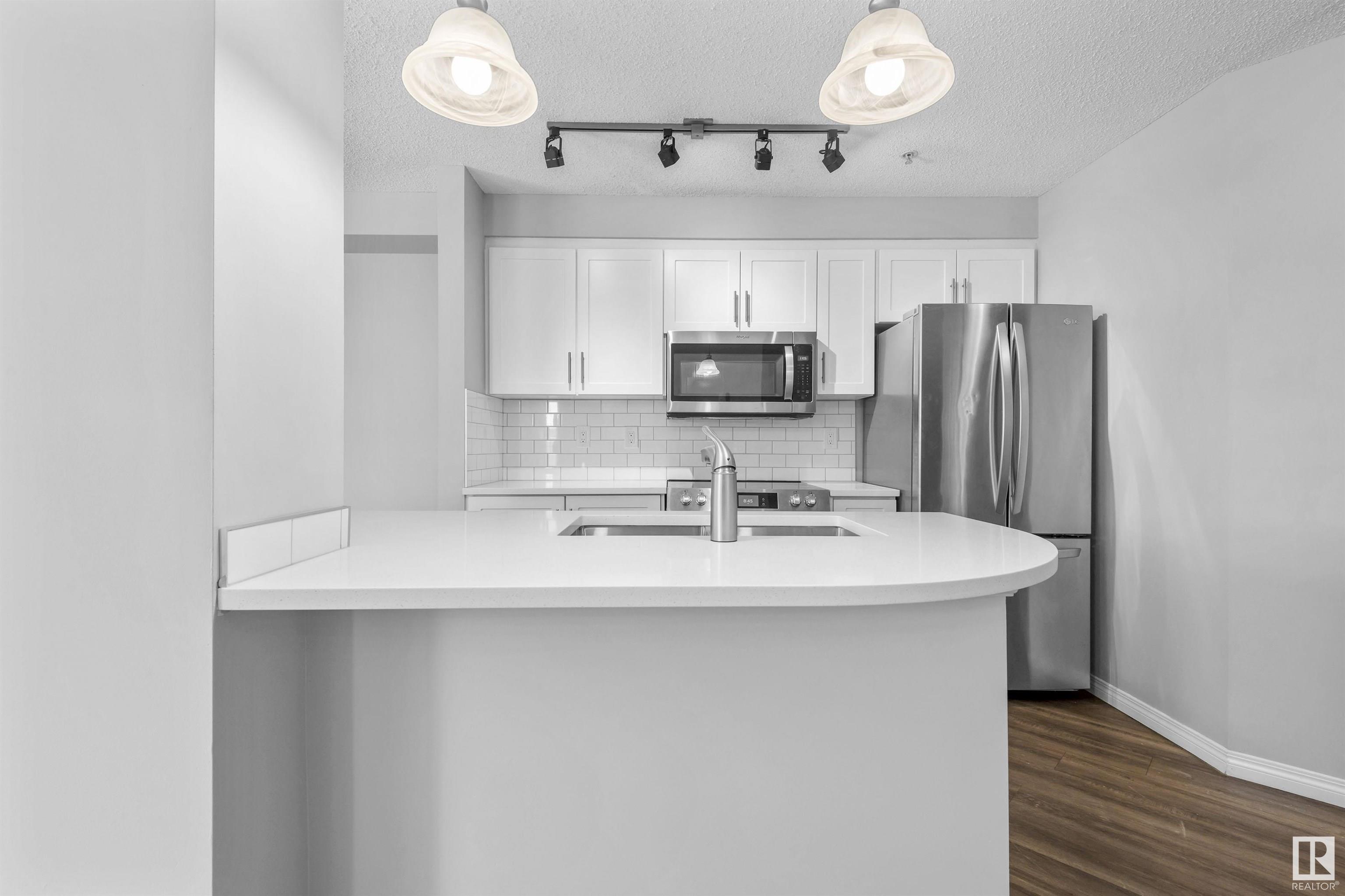      #106 636 MCALLISTER LO SW , Edmonton,  ,T6W 1N4 ;  Listing Number: MLS E4416467