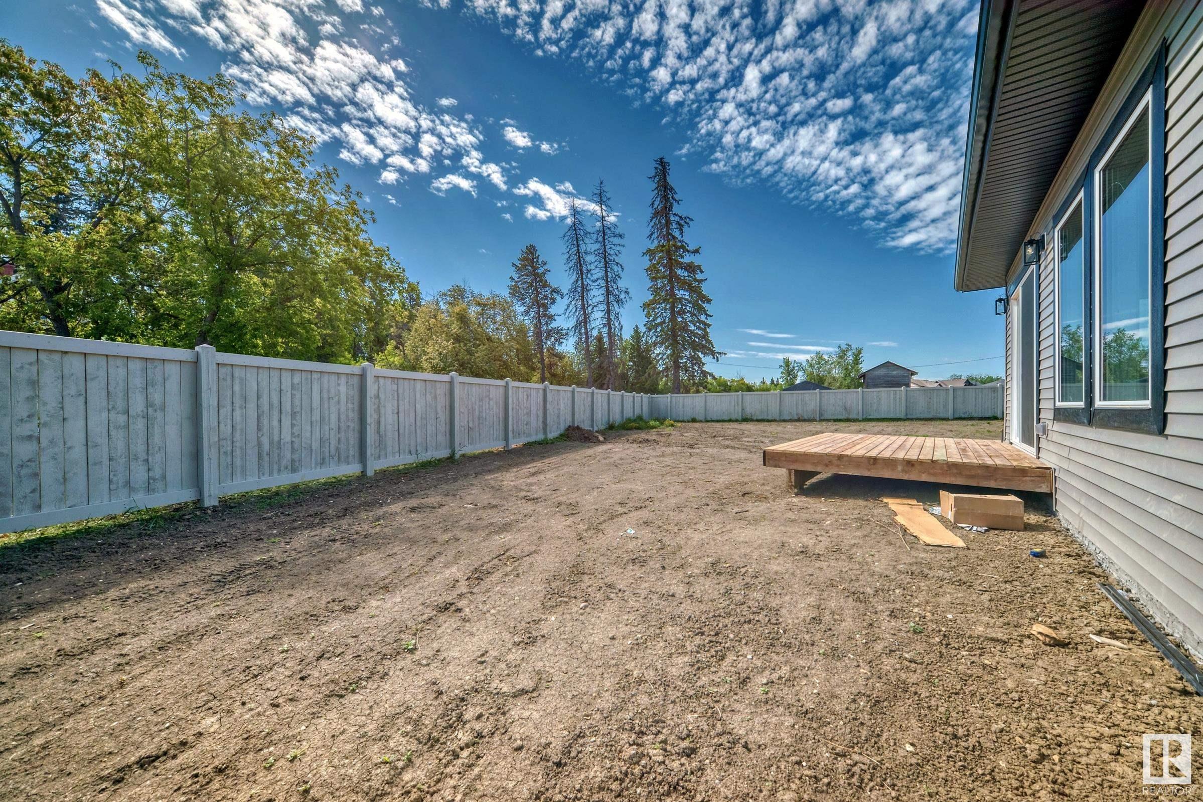      22 MEADOWLINK PT , Spruce Grove,  ,T7X 3G3 ;  Listing Number: MLS E4416475