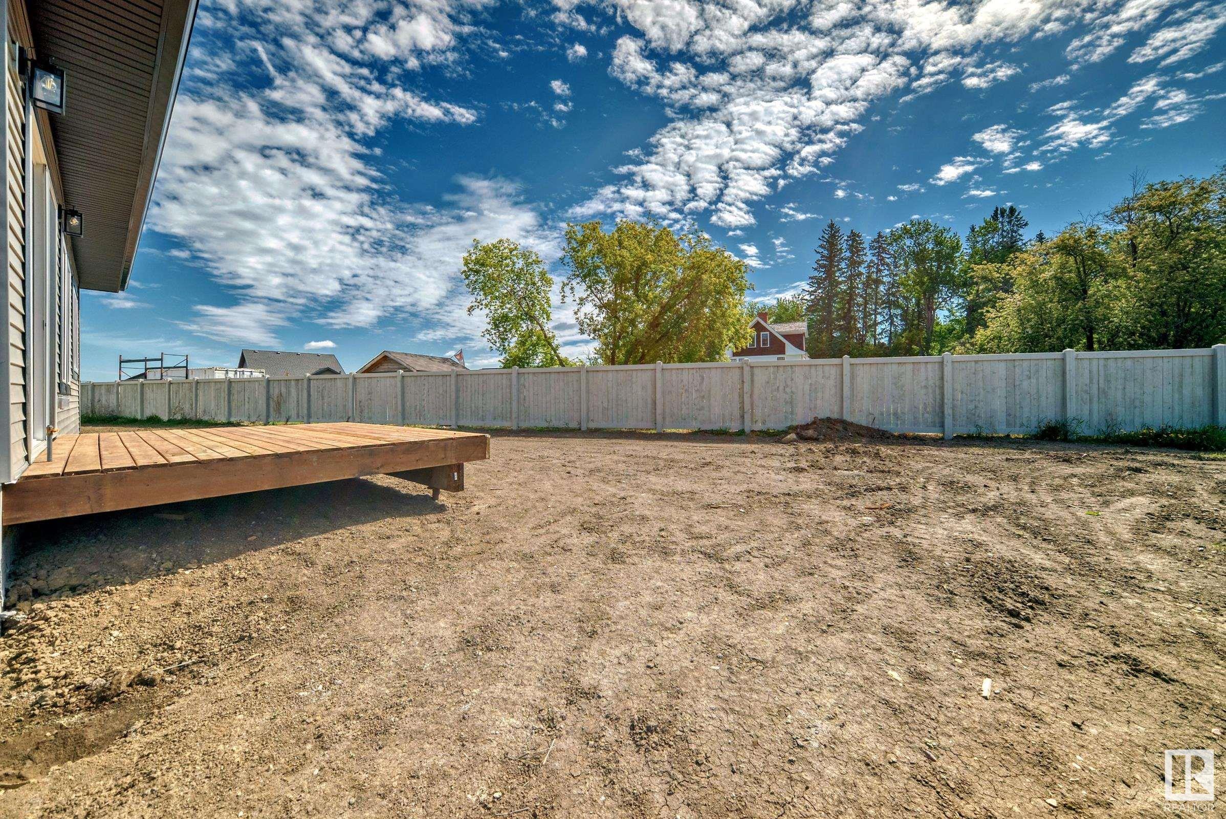      22 MEADOWLINK PT , Spruce Grove,  ,T7X 3G3 ;  Listing Number: MLS E4416475