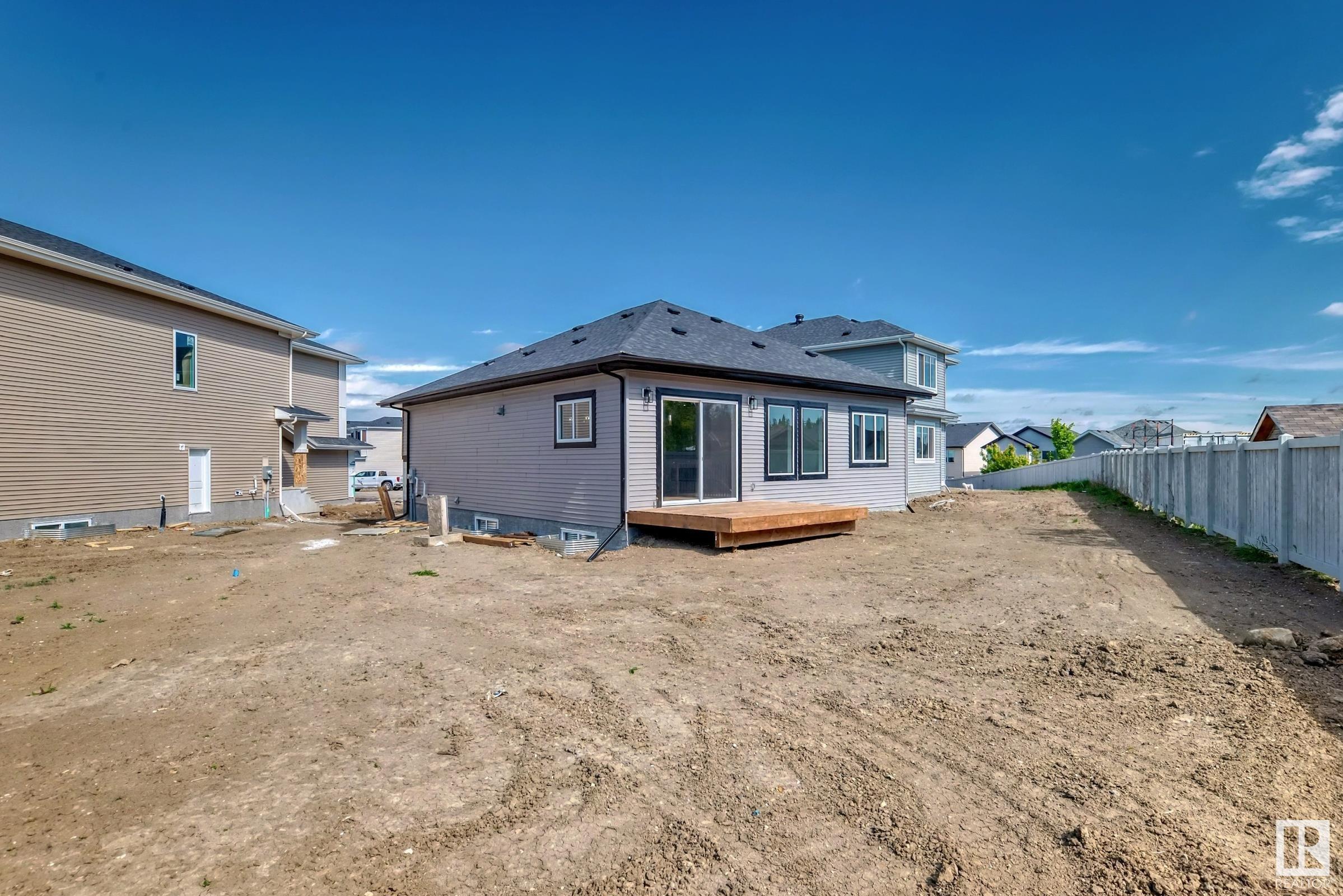      22 MEADOWLINK PT , Spruce Grove,  ,T7X 3G3 ;  Listing Number: MLS E4416475