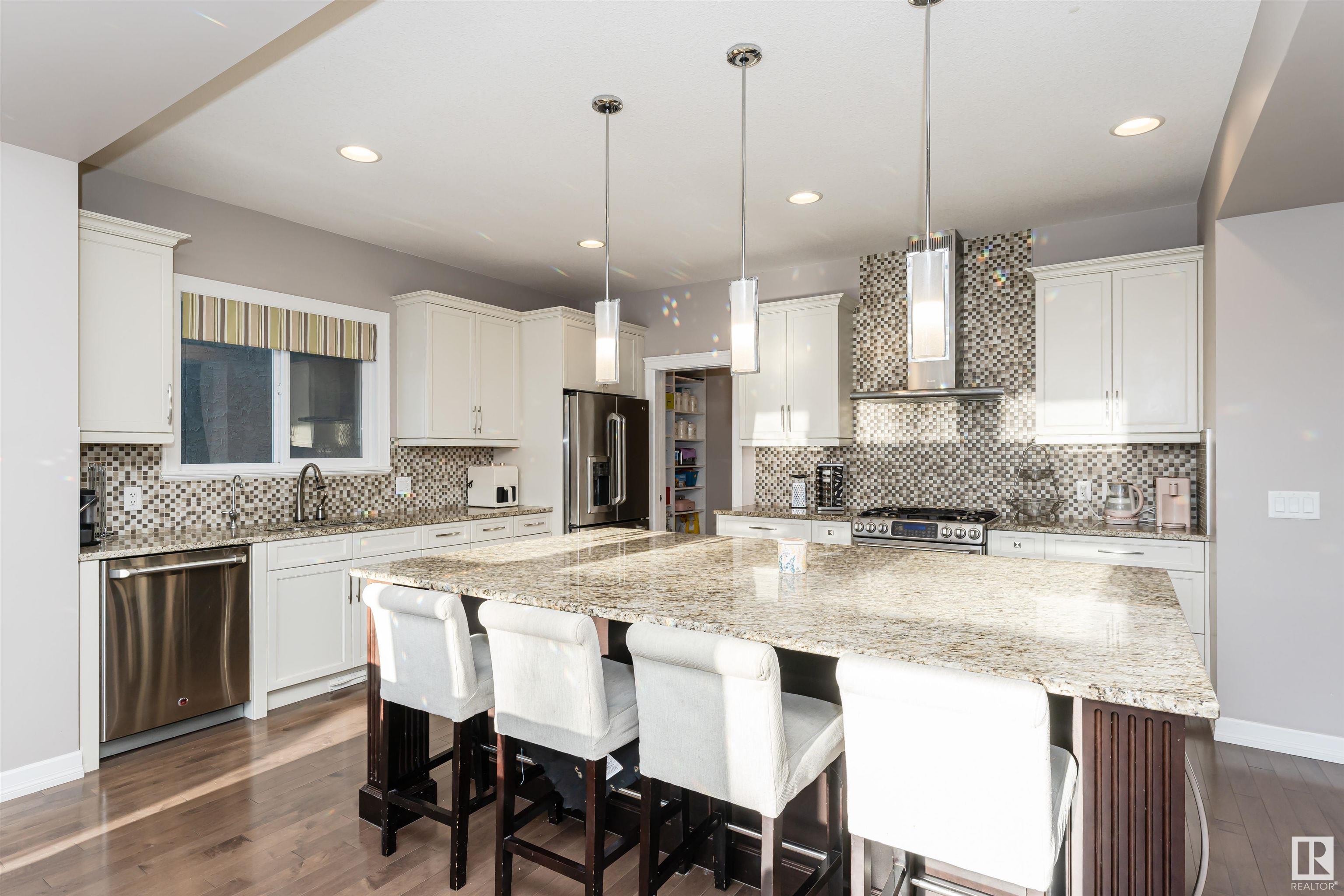      2307 WARRY CO SW , Edmonton,  ,T6W 0N9 ;  Listing Number: MLS E4416482