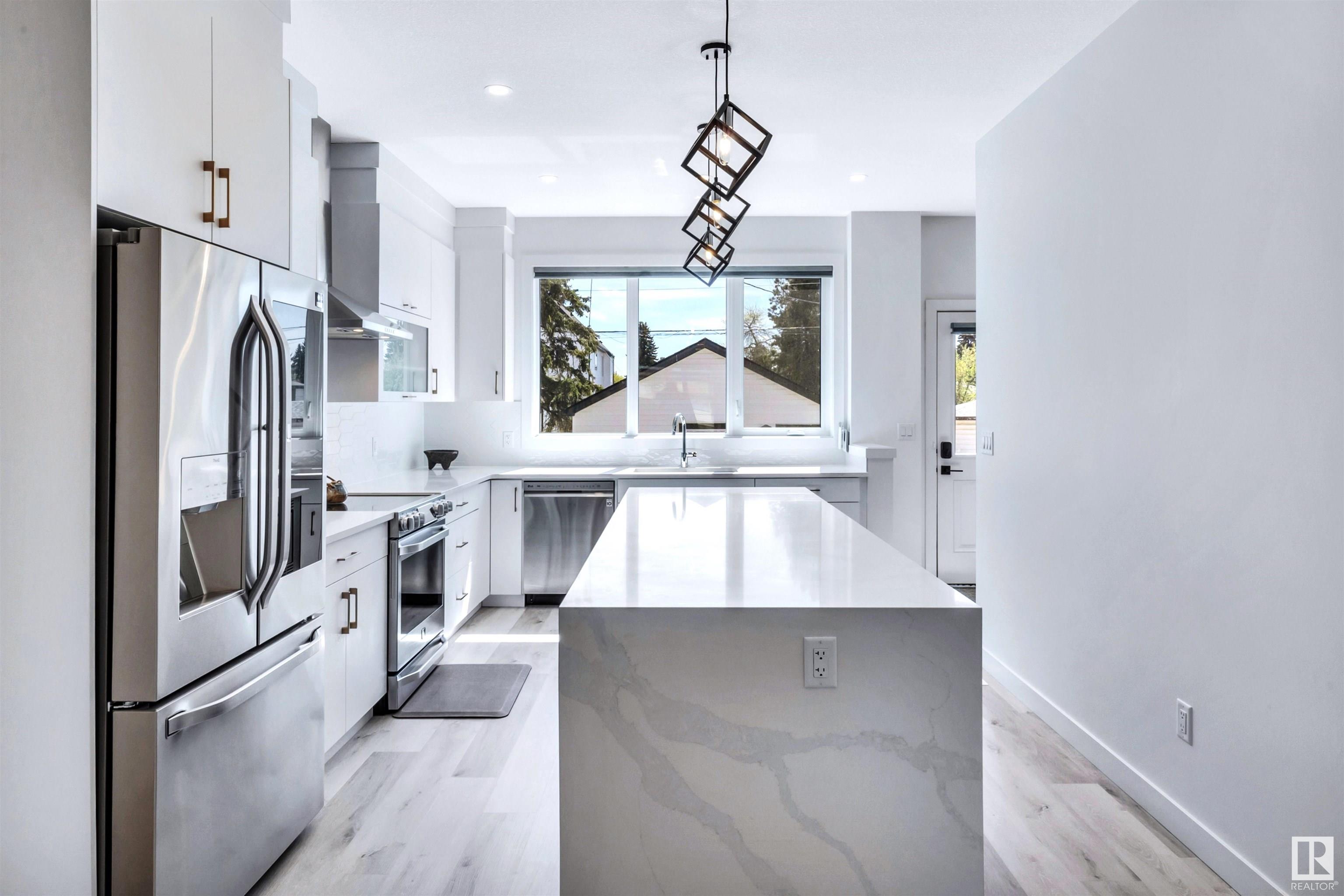      11345 111 AV NW , Edmonton,  ,T5G 0C8 ;  Listing Number: MLS E4416489