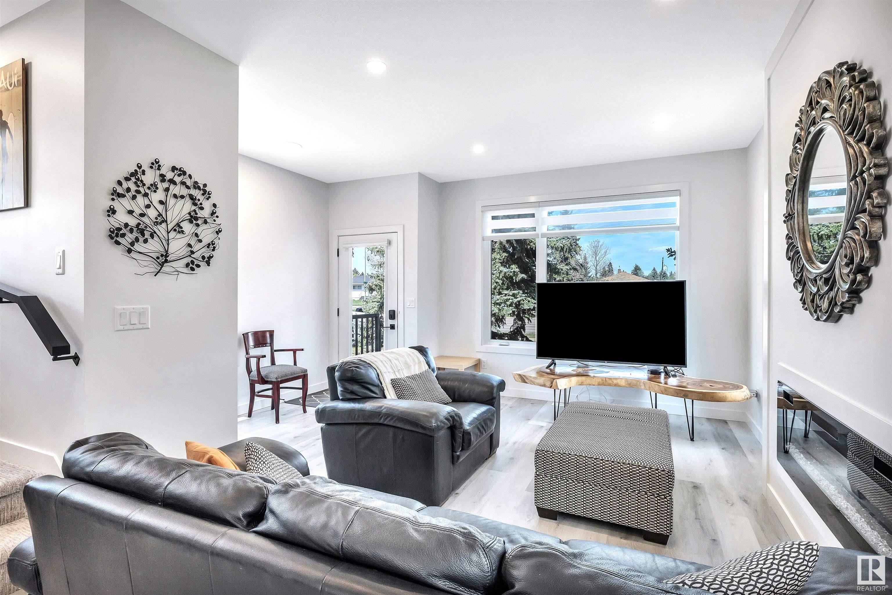      11345 111 AV NW , Edmonton,  ,T5G 0C8 ;  Listing Number: MLS E4416489