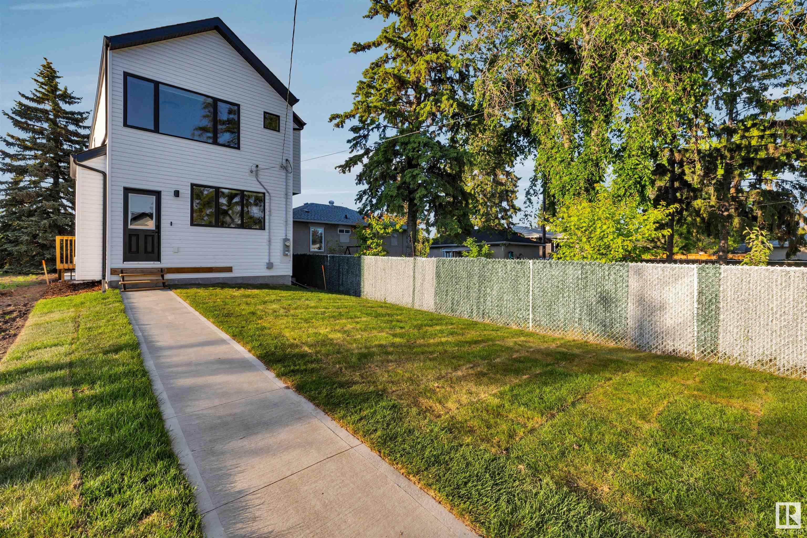      11345 111 AV NW , Edmonton,  ,T5G 0C8 ;  Listing Number: MLS E4416489