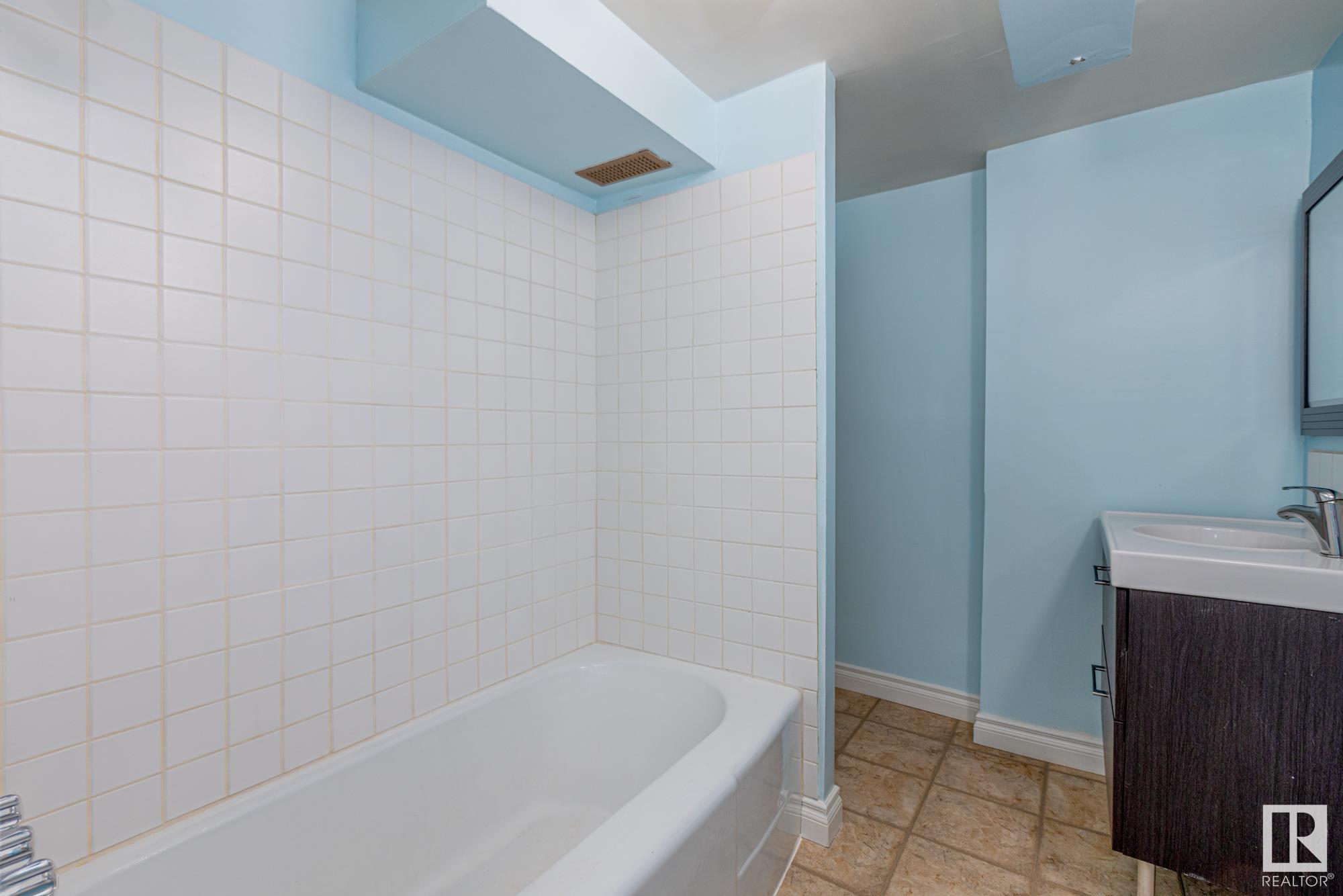      12305 106 Street NW , Edmonton,  ,T5G 2S3 ;  Listing Number: MLS E4416503