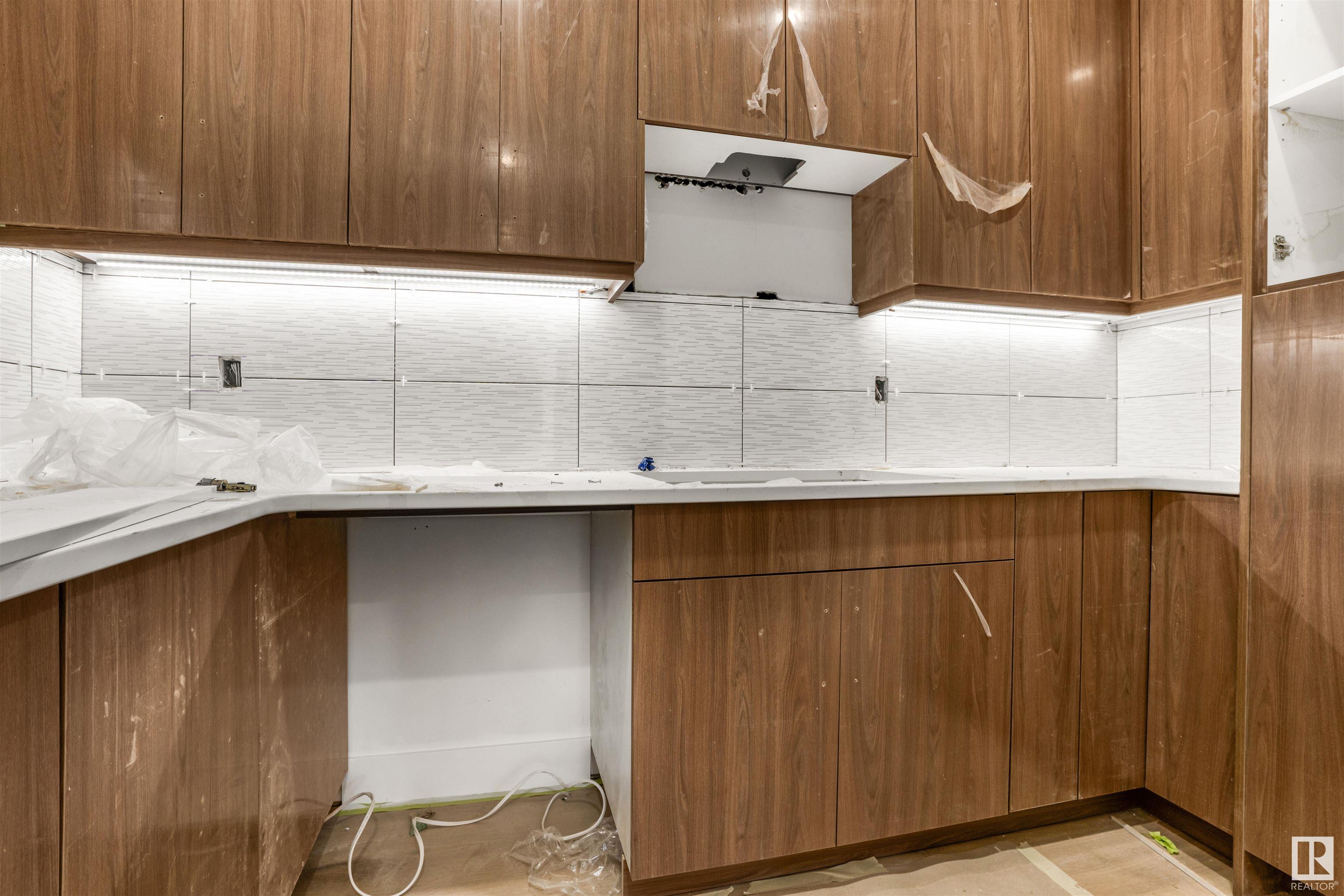      125 29A ST SW , Edmonton,  ,T6X 3E1 ;  Listing Number: MLS E4416517