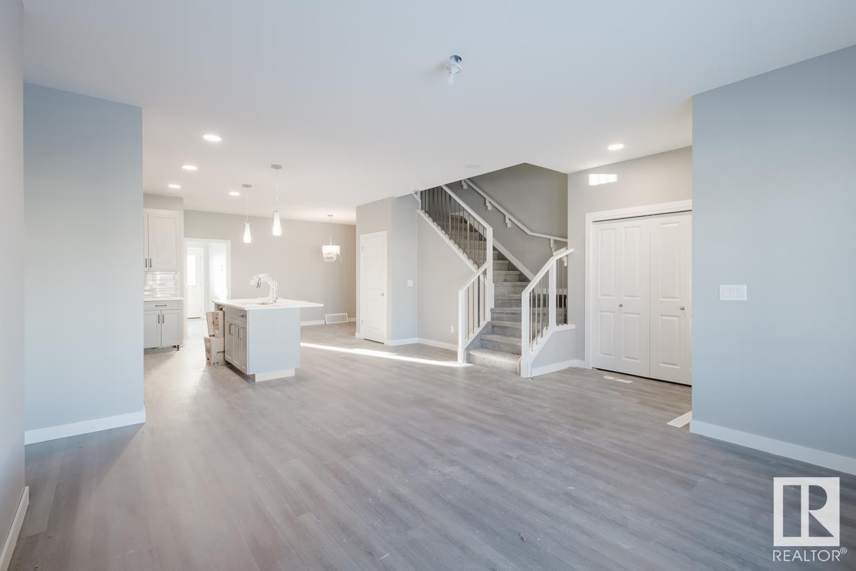      7127 52 AV , Beaumont,  ,T4X 2Z8 ;  Listing Number: MLS E4416520