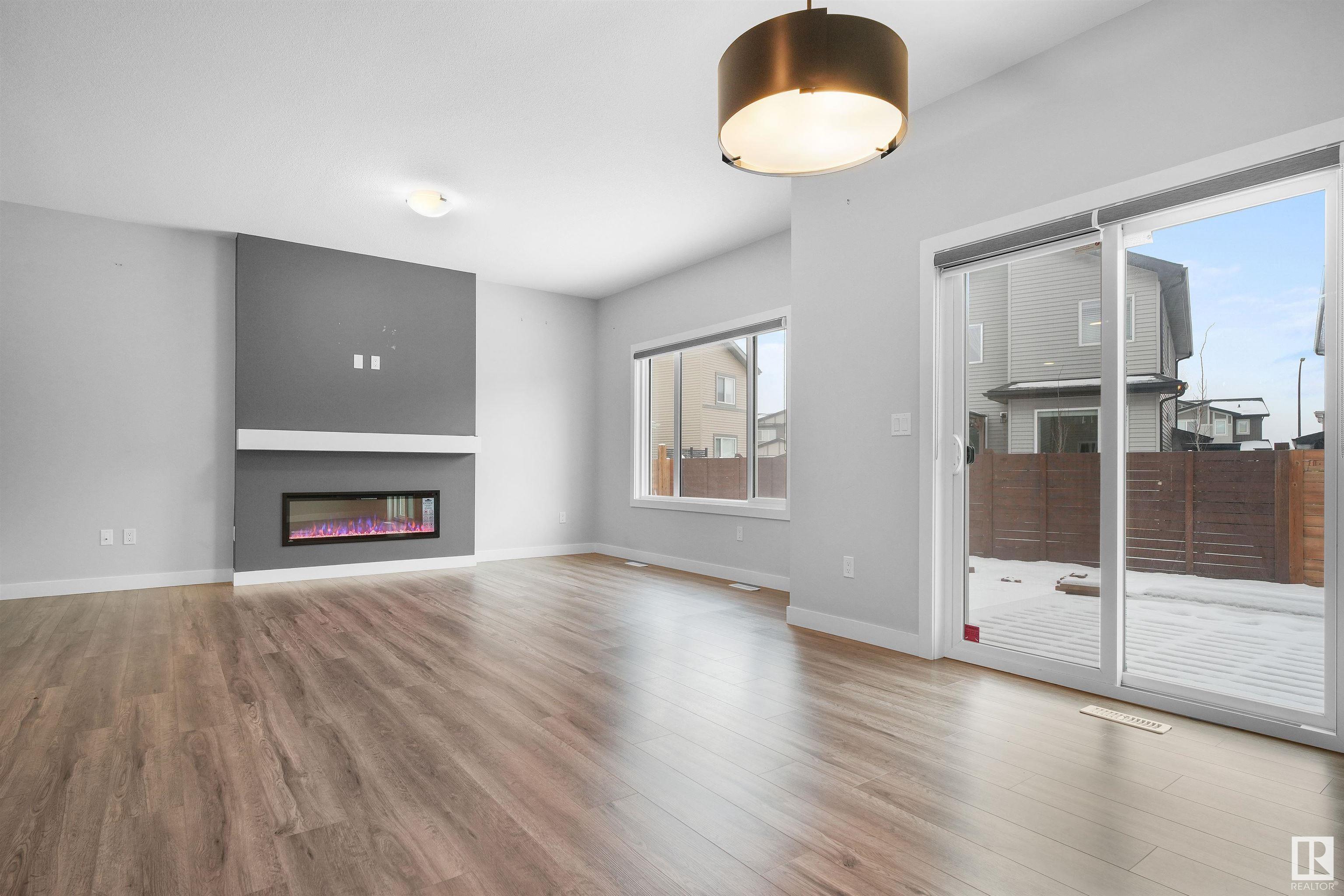      6 KINGSBURY CI , Spruce Grove,  ,T7X 3M7 ;  Listing Number: MLS E4416539