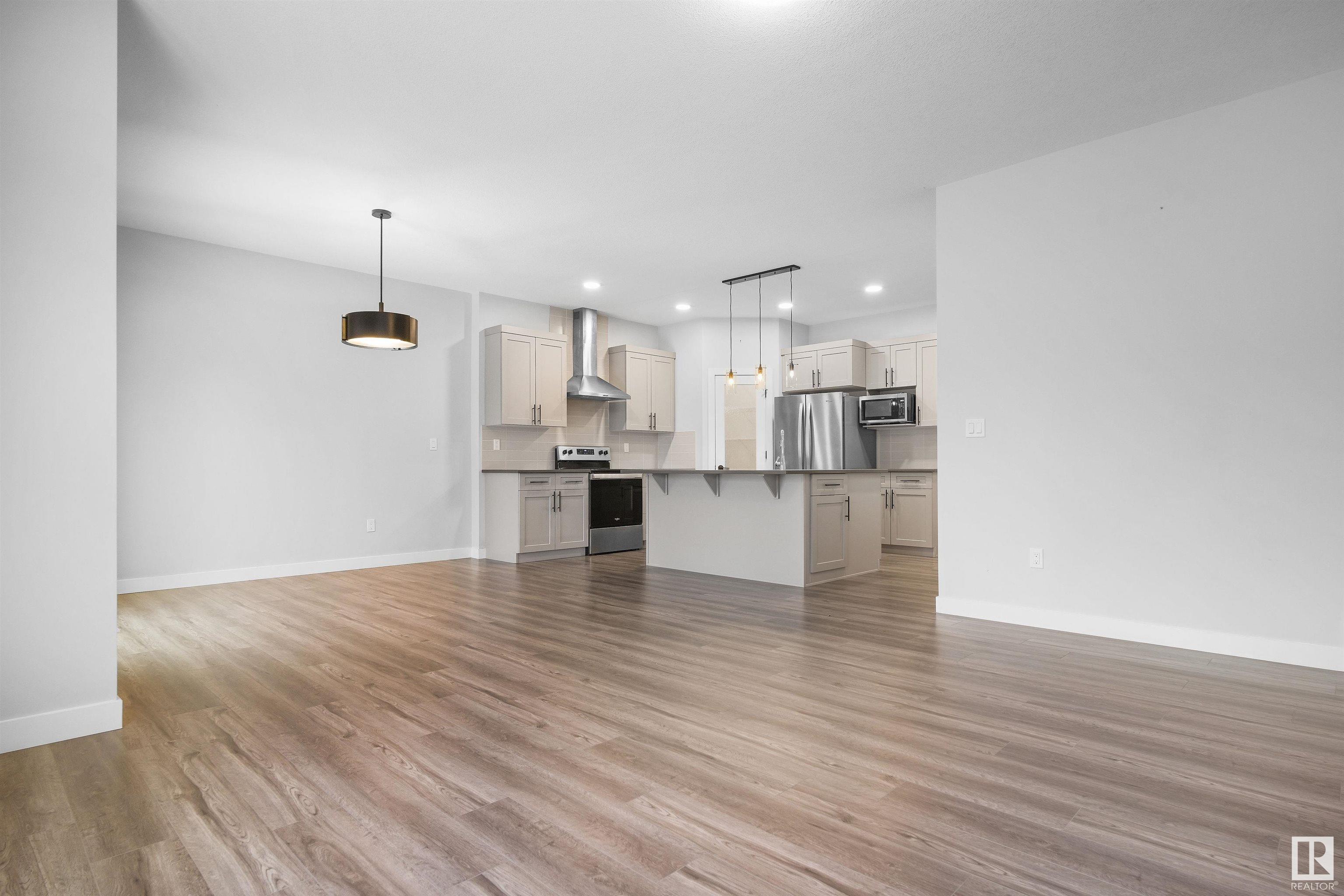      6 KINGSBURY CI , Spruce Grove,  ,T7X 3M7 ;  Listing Number: MLS E4416539