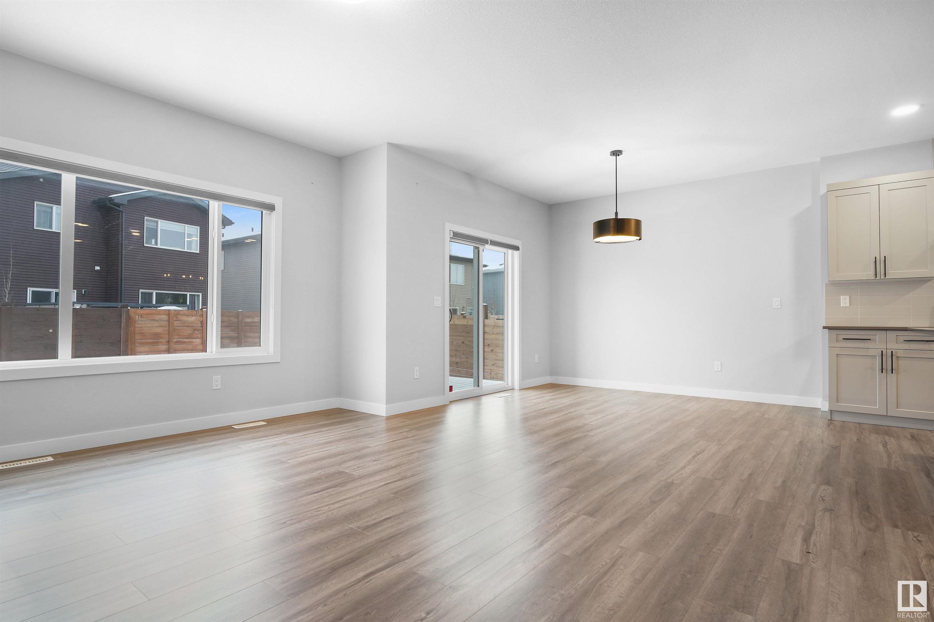      6 KINGSBURY CI , Spruce Grove,  ,T7X 3M7 ;  Listing Number: MLS E4416539