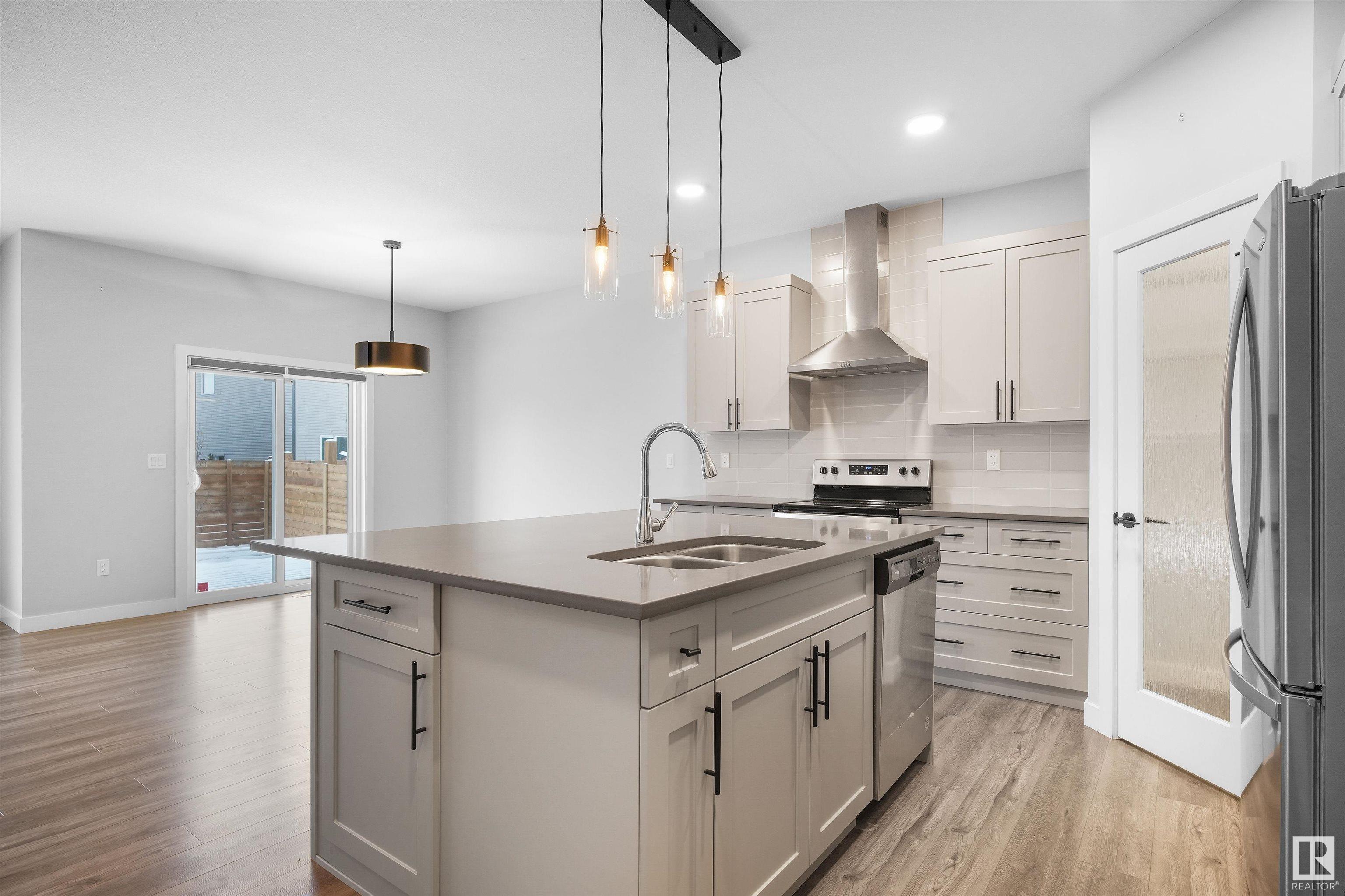      6 KINGSBURY CI , Spruce Grove,  ,T7X 3M7 ;  Listing Number: MLS E4416539
