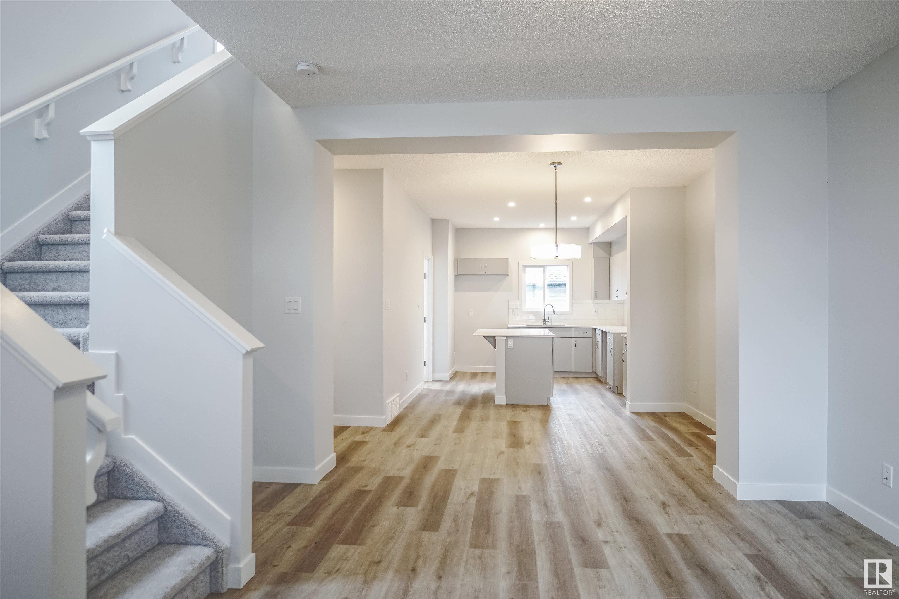      45 NOUVEAU DR , St. Albert,  ,T8N 7Z7 ;  Listing Number: MLS E4416543