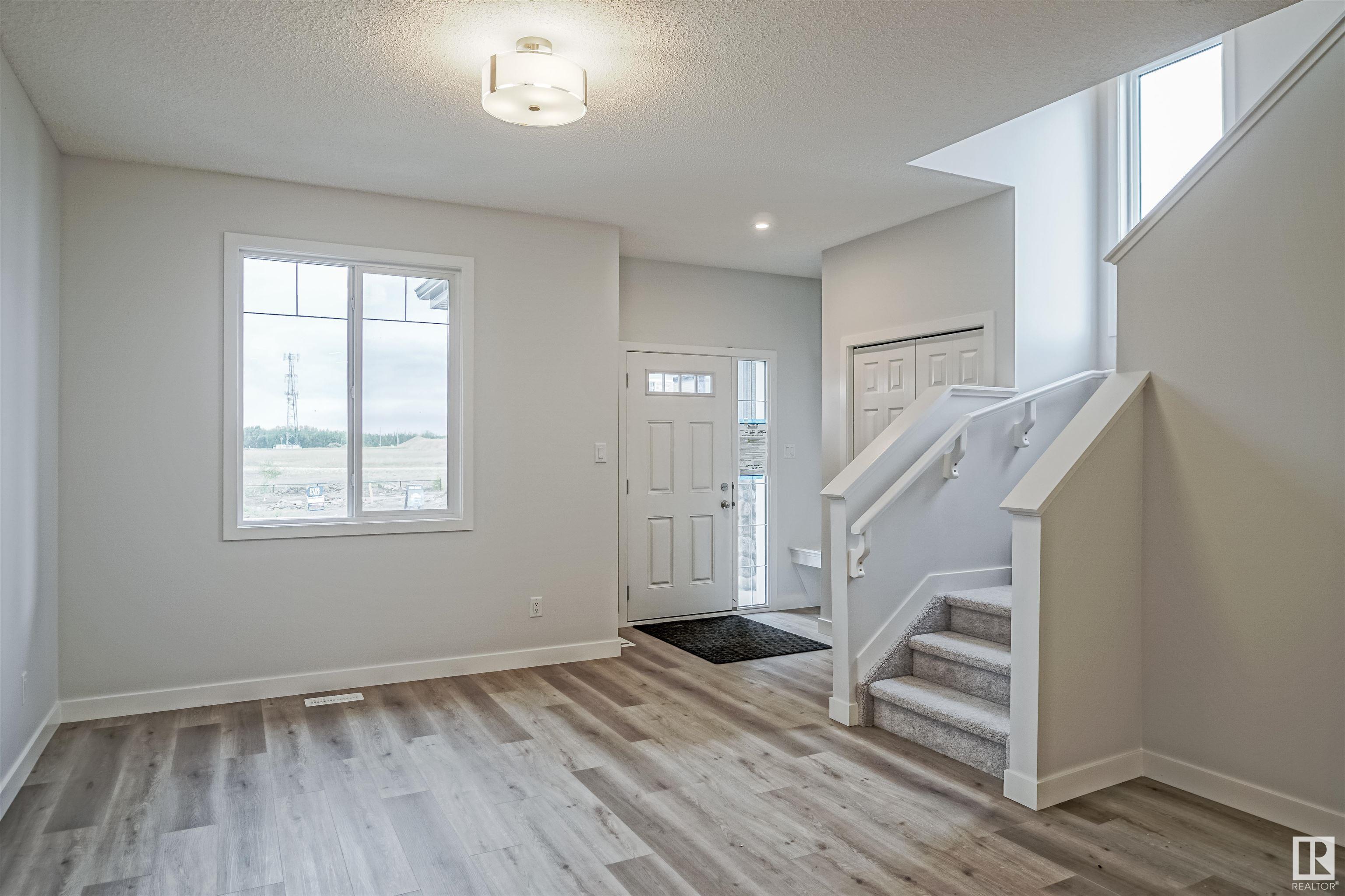      45 NOUVEAU DR , St. Albert,  ,T8N 7Z7 ;  Listing Number: MLS E4416543
