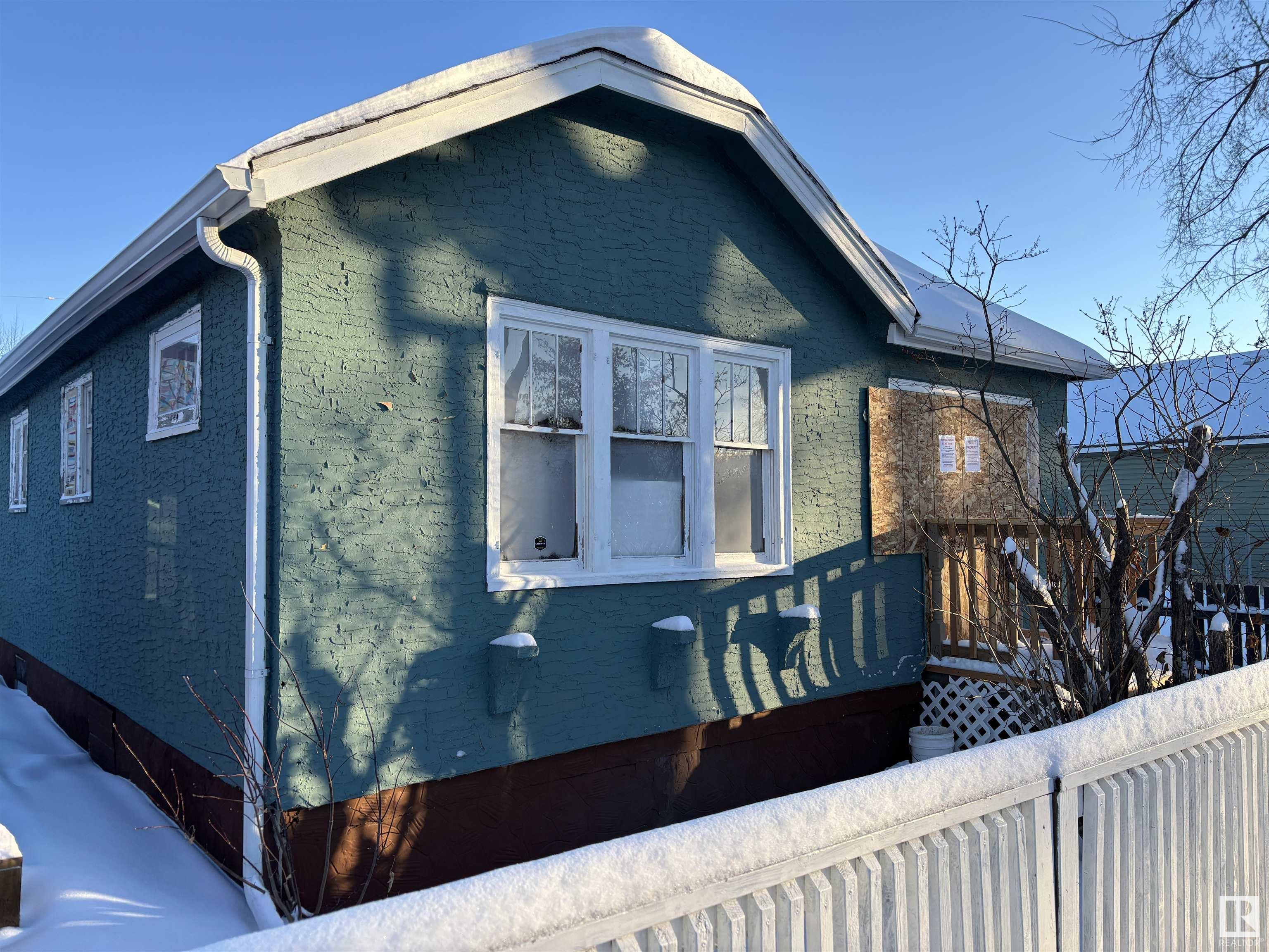      11741 84 ST NW , Edmonton,  ,T5B 3C2 ;  Listing Number: MLS E4416578