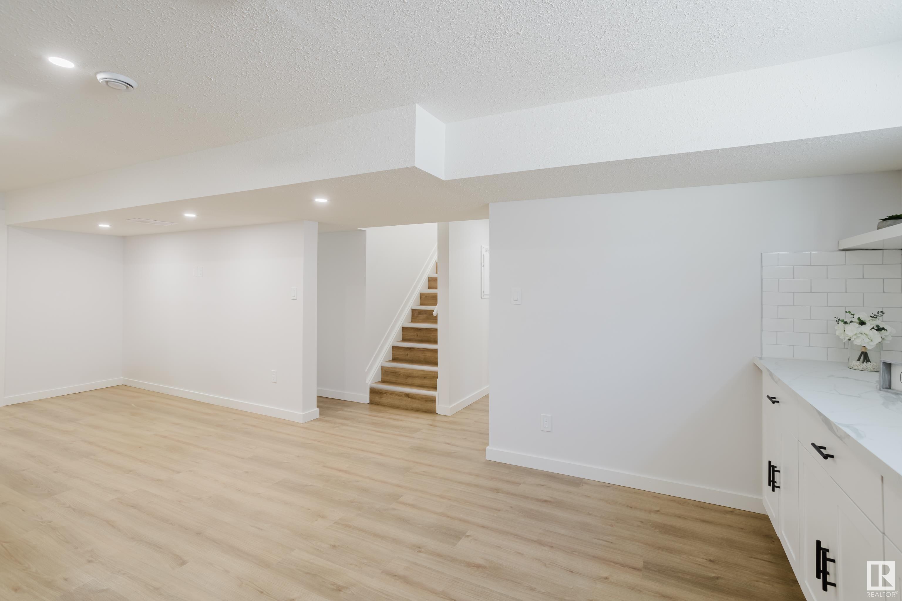      10403 65 AV NW , Edmonton,  ,T6H 1V2 ;  Listing Number: MLS E4416592