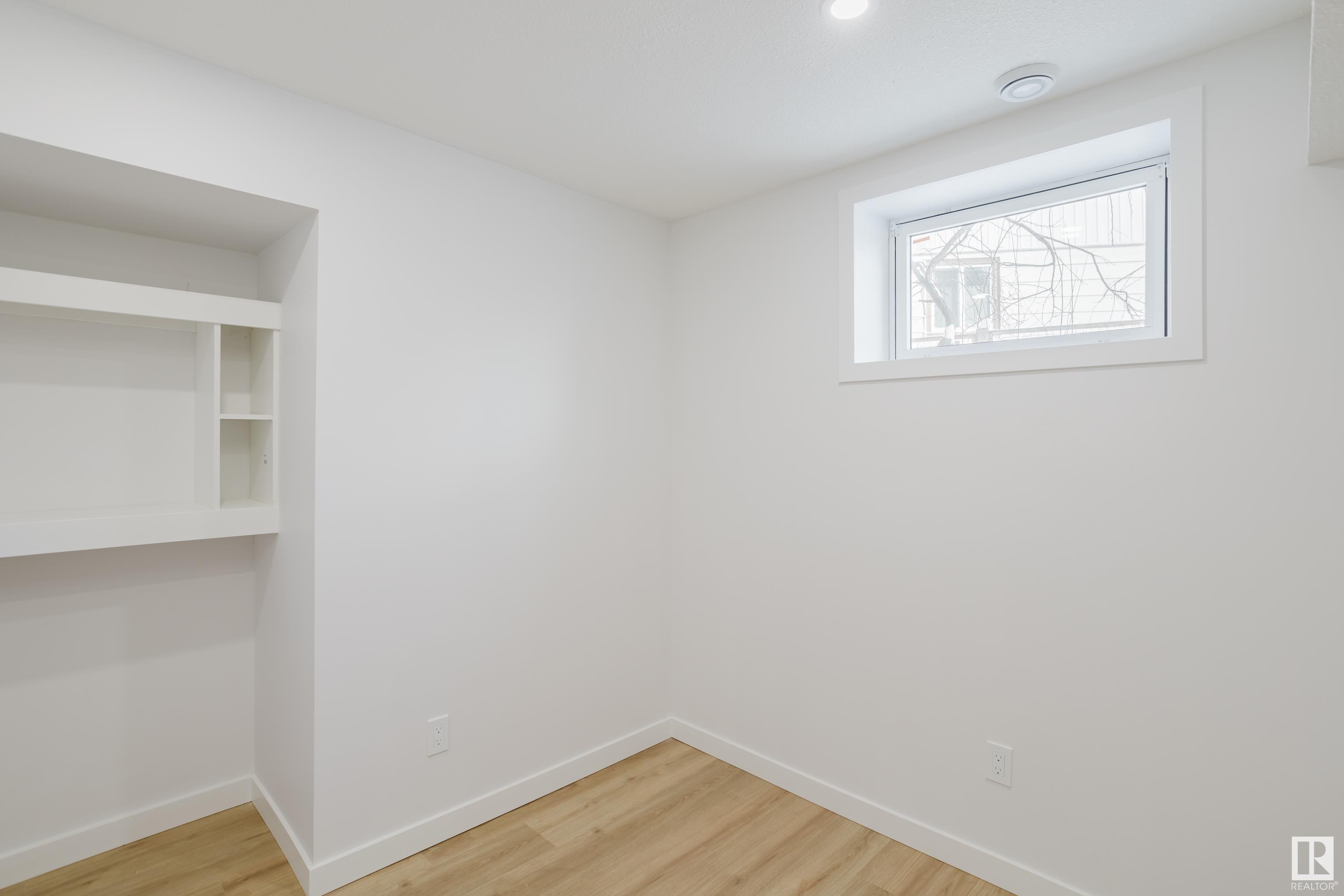      10403 65 AV NW , Edmonton,  ,T6H 1V2 ;  Listing Number: MLS E4416592