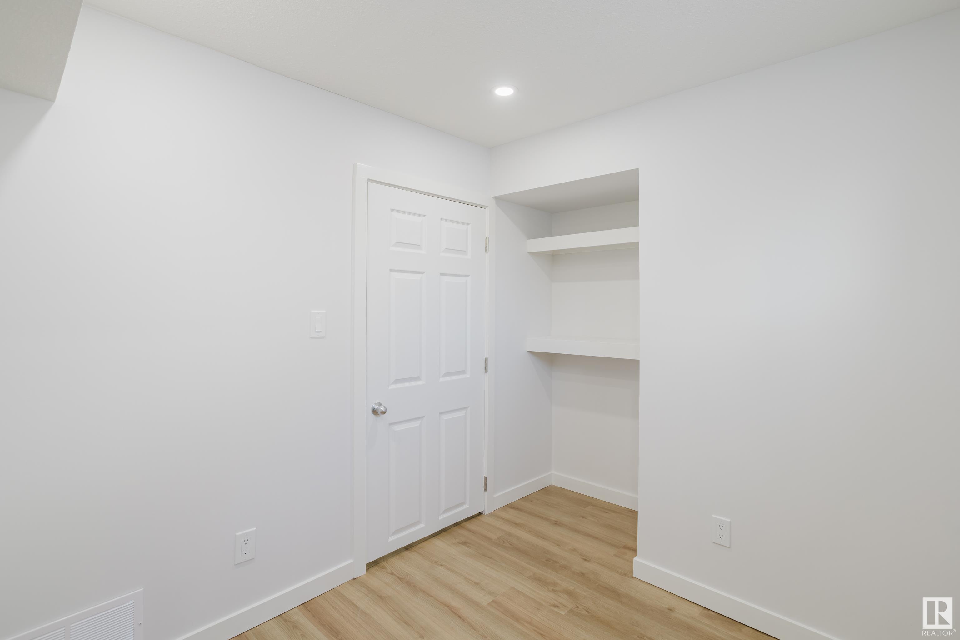      10403 65 AV NW , Edmonton,  ,T6H 1V2 ;  Listing Number: MLS E4416592