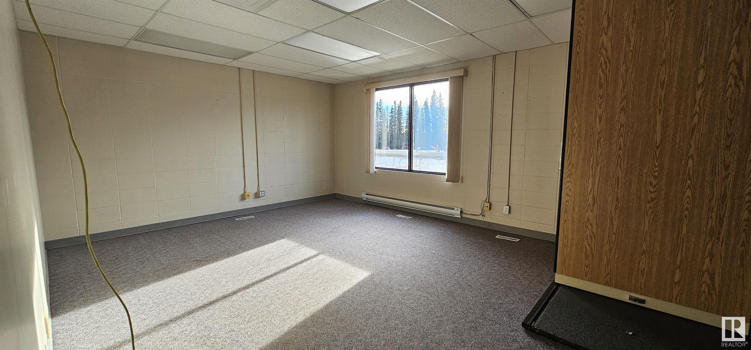      10 2 AV , Winfield,  ,T0C 2X0 ;  Listing Number: MLS E4416622