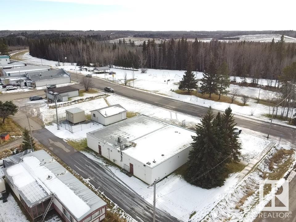      10 2 AV , Winfield,  ,T0C 2X0 ;  Listing Number: MLS E4416622