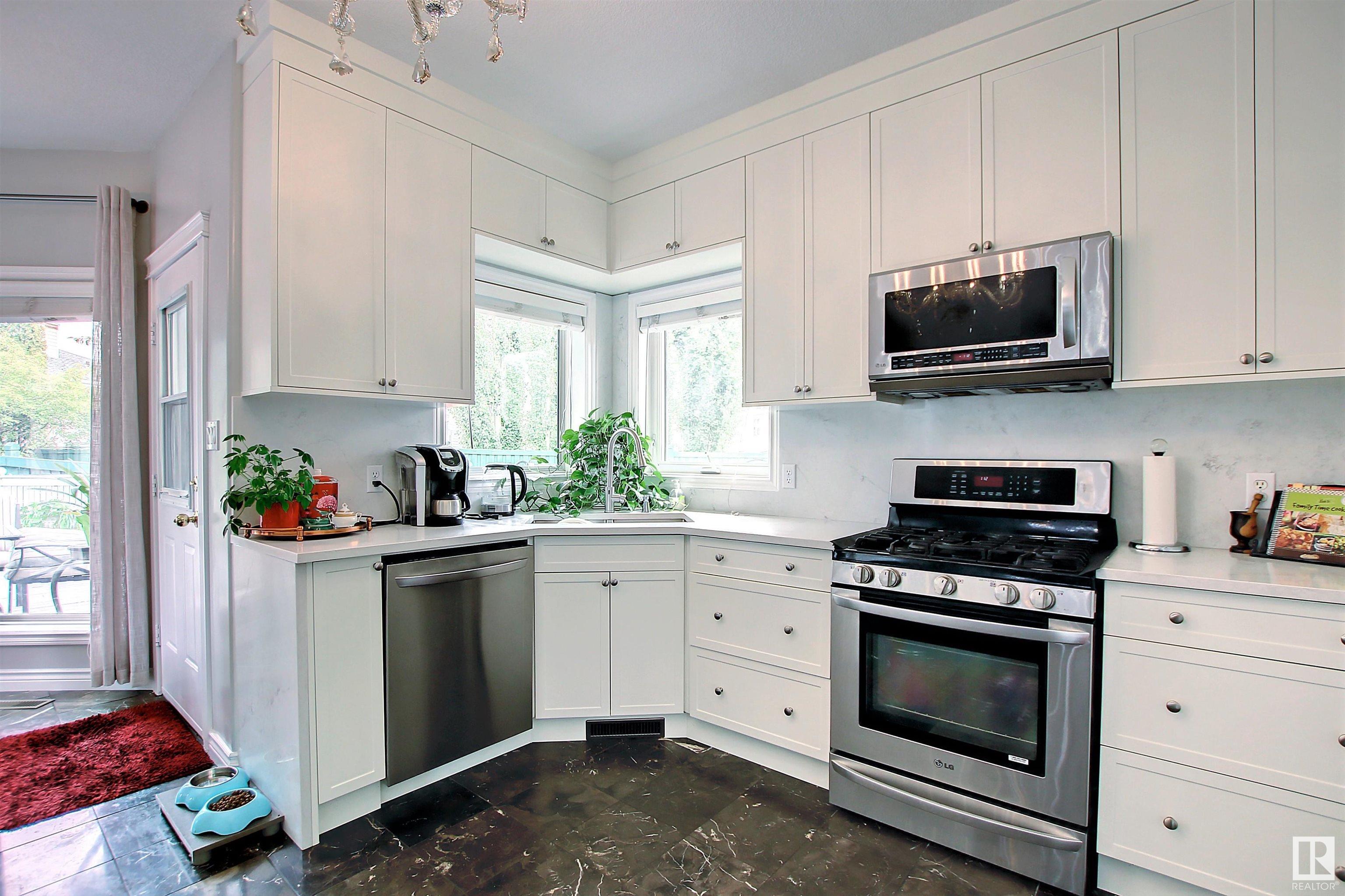      329 HEATH RD NW , Edmonton,  ,T6R 2X4 ;  Listing Number: MLS E4416625