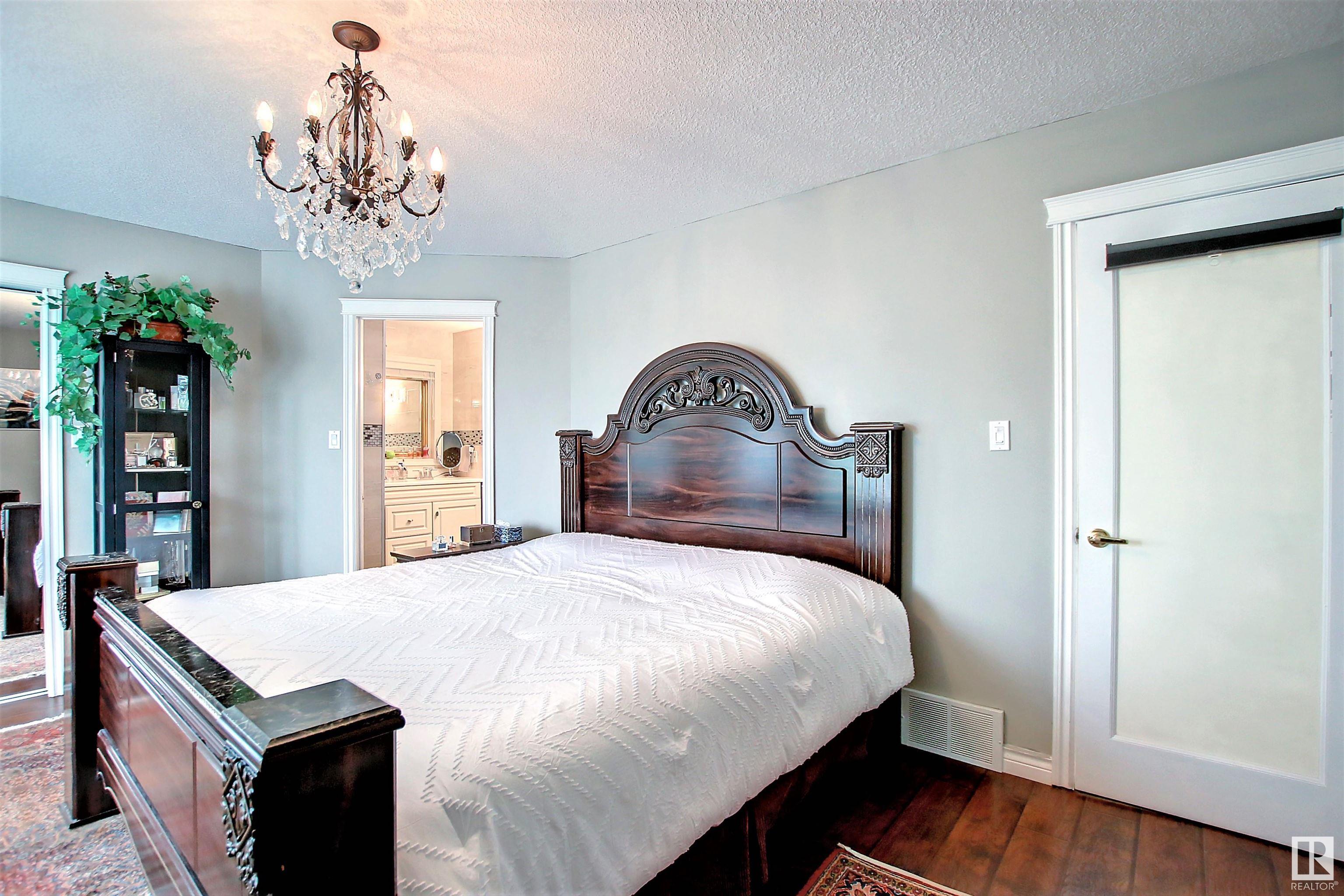      329 HEATH RD NW , Edmonton,  ,T6R 2X4 ;  Listing Number: MLS E4416625
