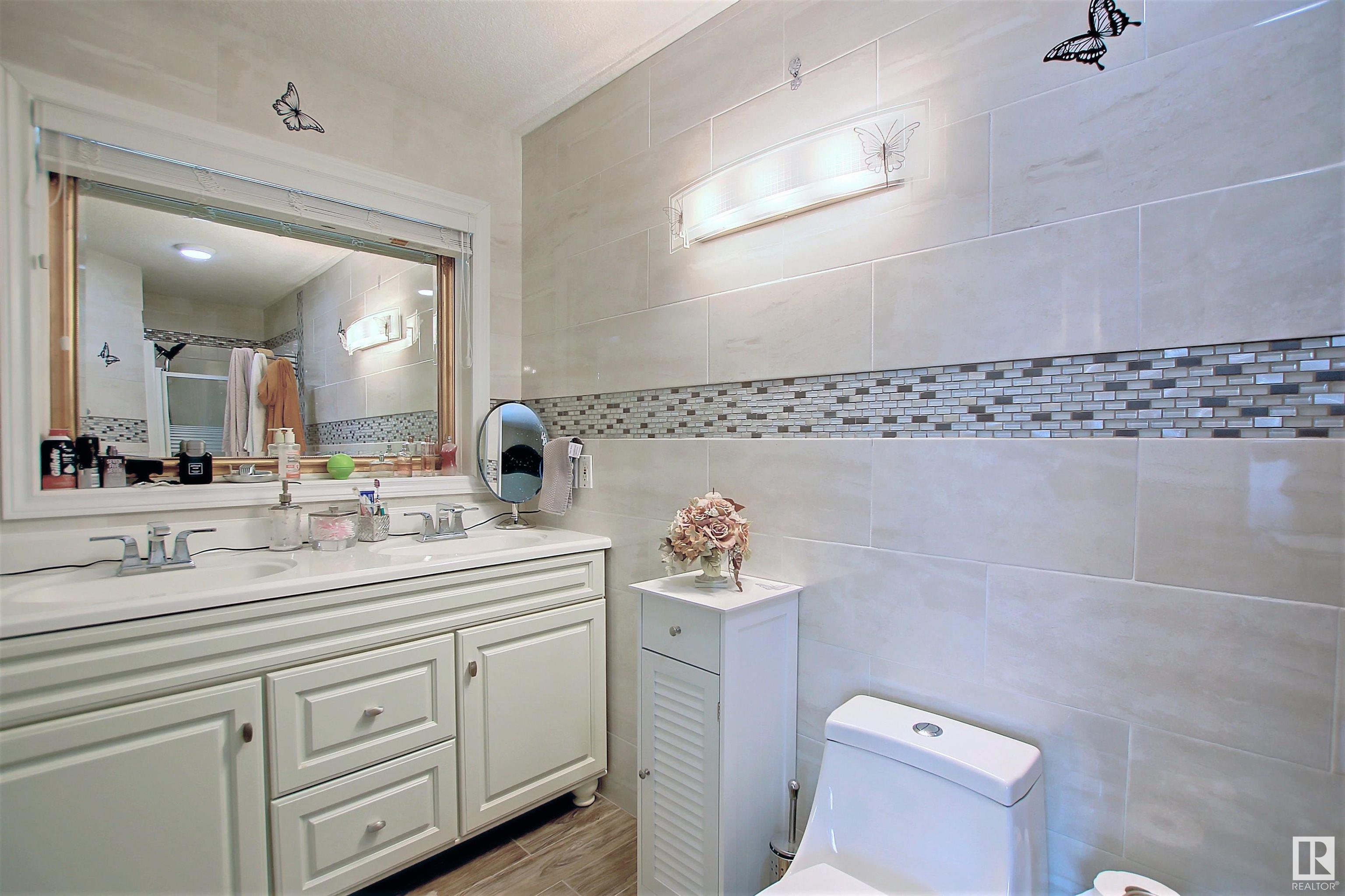     329 HEATH RD NW , Edmonton,  ,T6R 2X4 ;  Listing Number: MLS E4416625