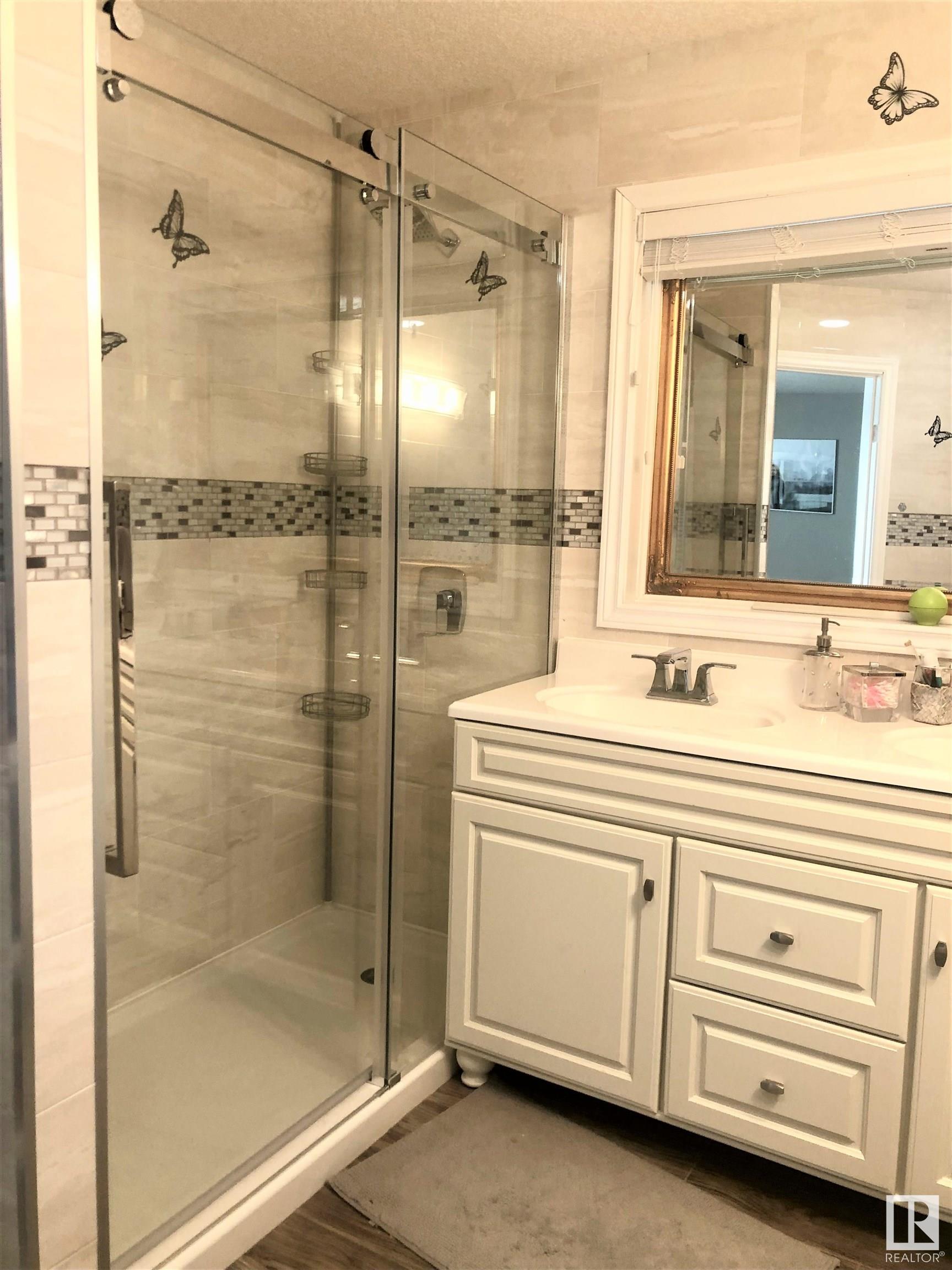      329 HEATH RD NW , Edmonton,  ,T6R 2X4 ;  Listing Number: MLS E4416625