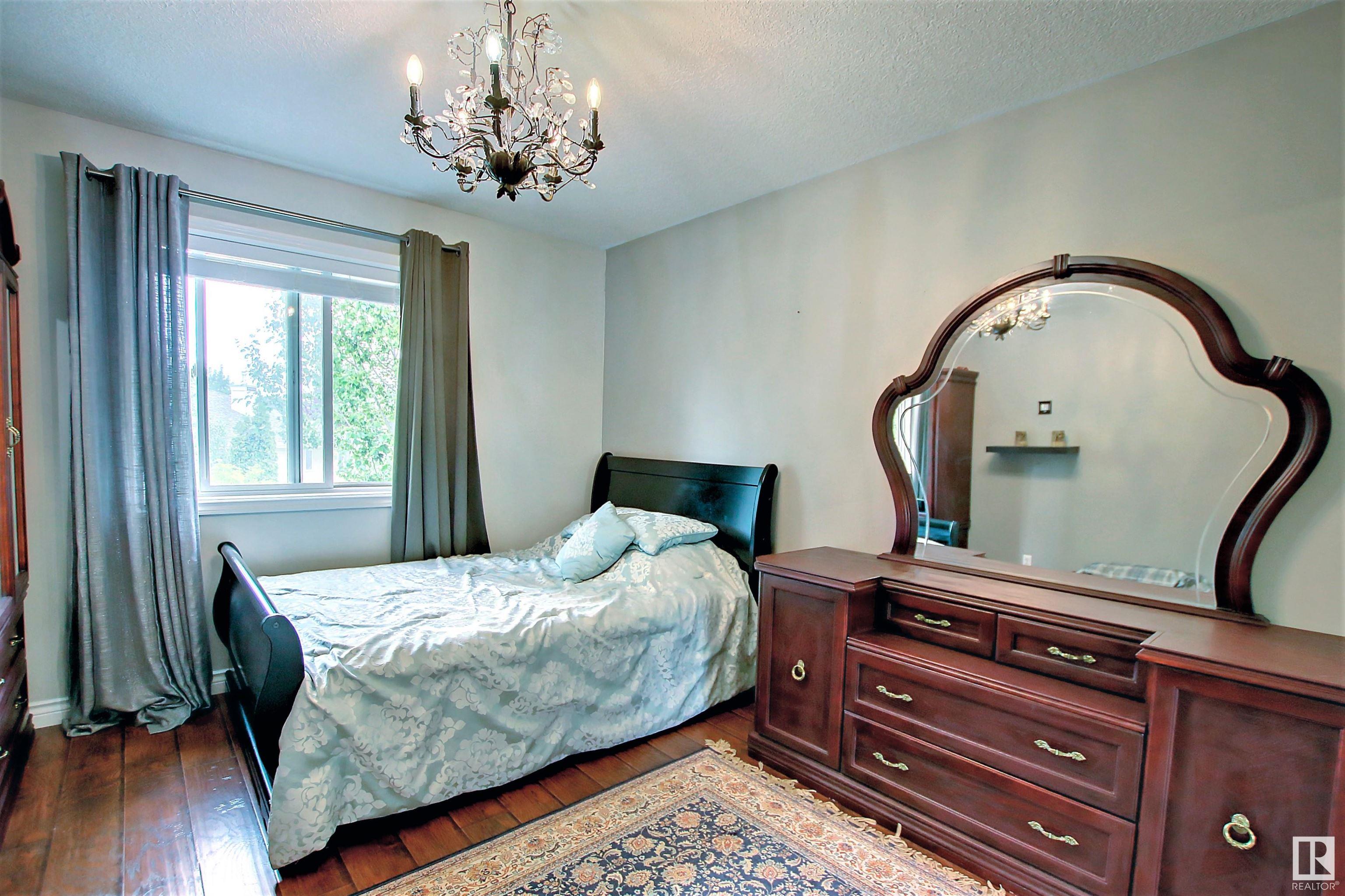      329 HEATH RD NW , Edmonton,  ,T6R 2X4 ;  Listing Number: MLS E4416625