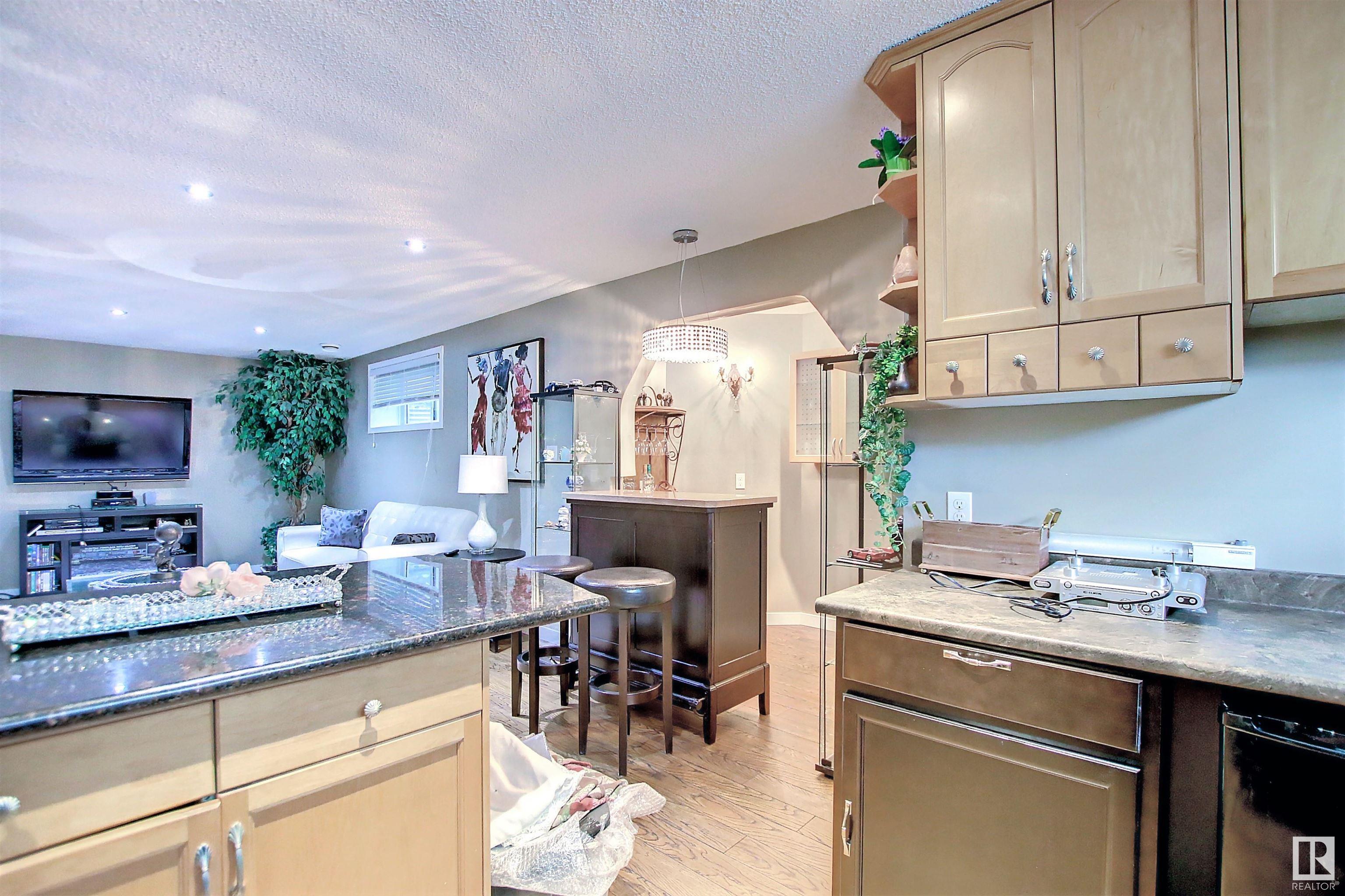      329 HEATH RD NW , Edmonton,  ,T6R 2X4 ;  Listing Number: MLS E4416625