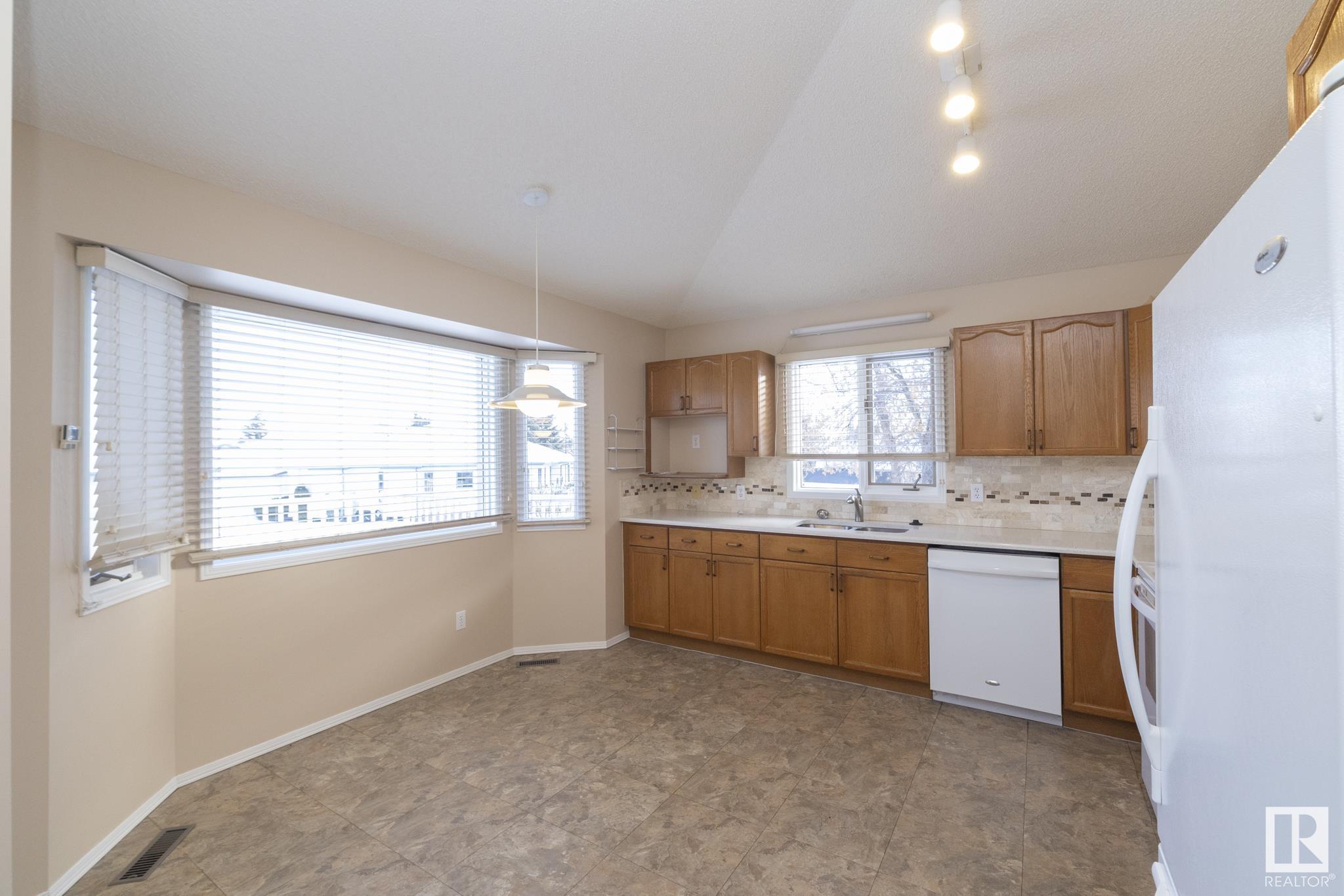      78 HIGHWOOD BA , Devon,  ,T9G 1W7 ;  Listing Number: MLS E4416644