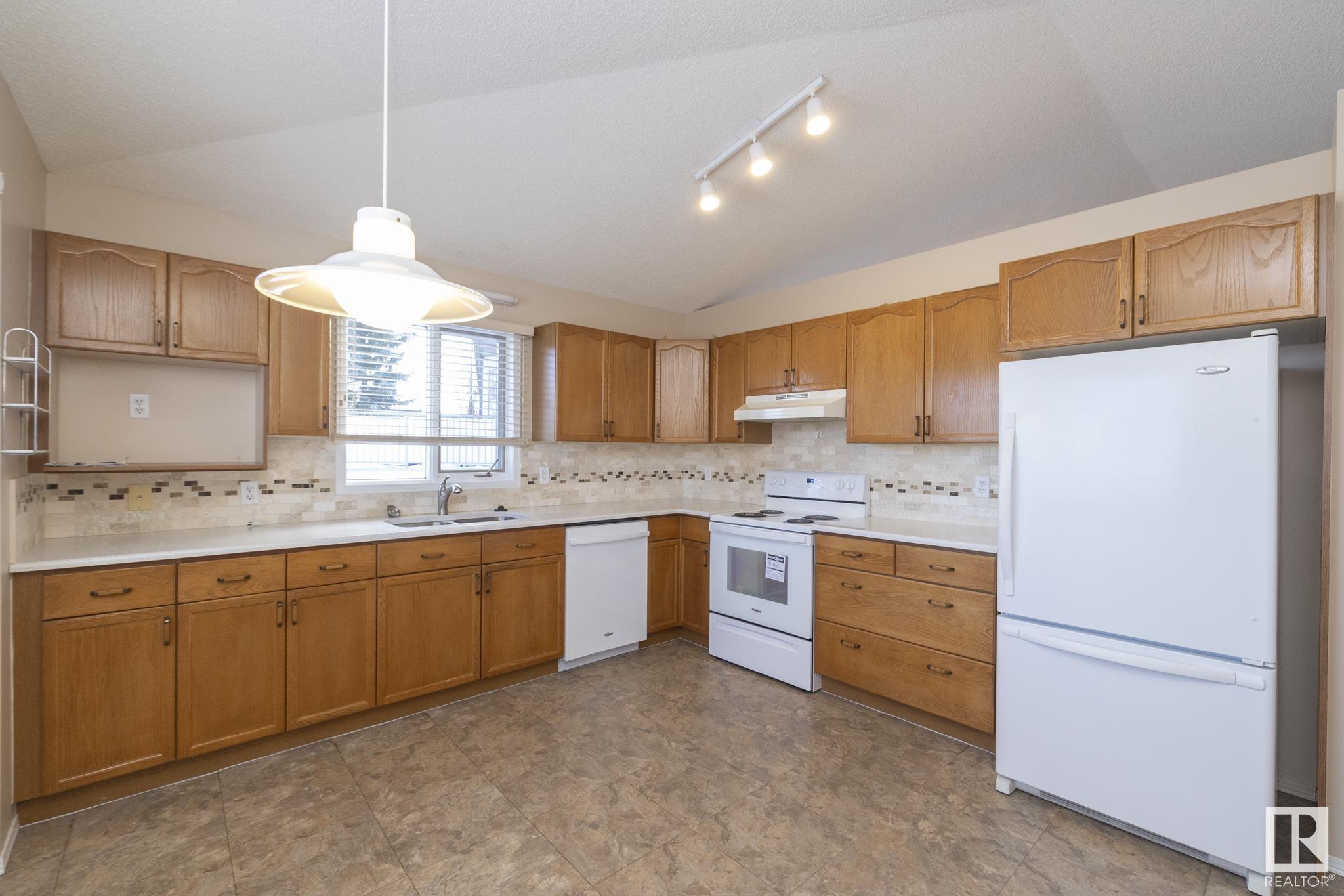      78 HIGHWOOD BA , Devon,  ,T9G 1W7 ;  Listing Number: MLS E4416644