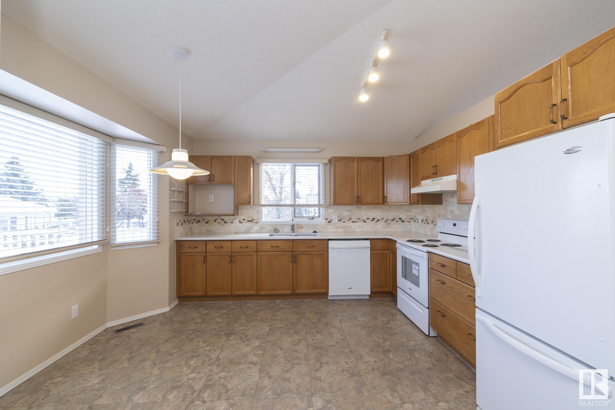     78 HIGHWOOD BA , Devon,  ,T9G 1W7 ;  Listing Number: MLS E4416644