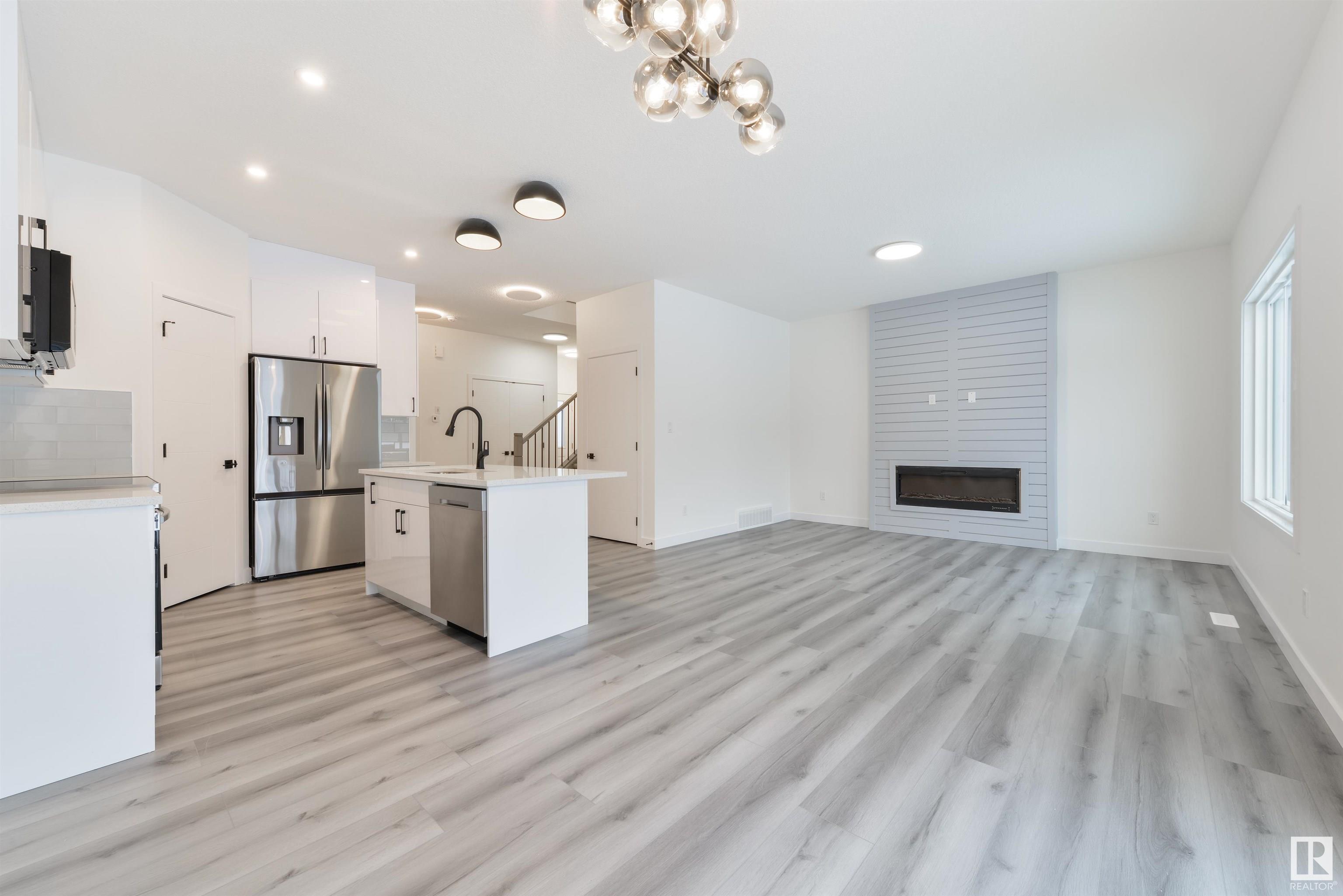      31 PENN PL , Spruce Grove,  ,T7X 2W6 ;  Listing Number: MLS E4416646