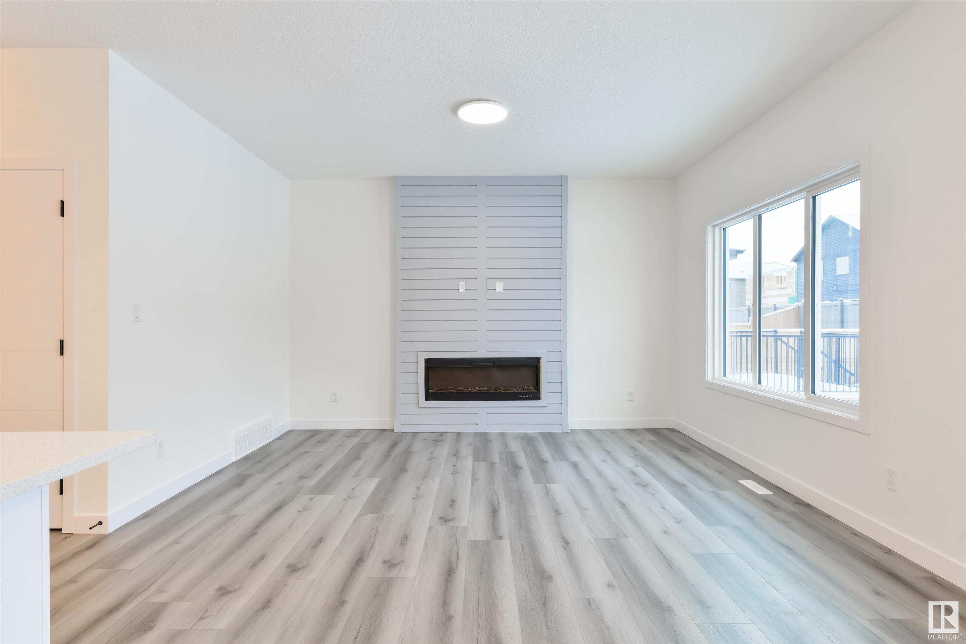      31 PENN PL , Spruce Grove,  ,T7X 2W6 ;  Listing Number: MLS E4416646