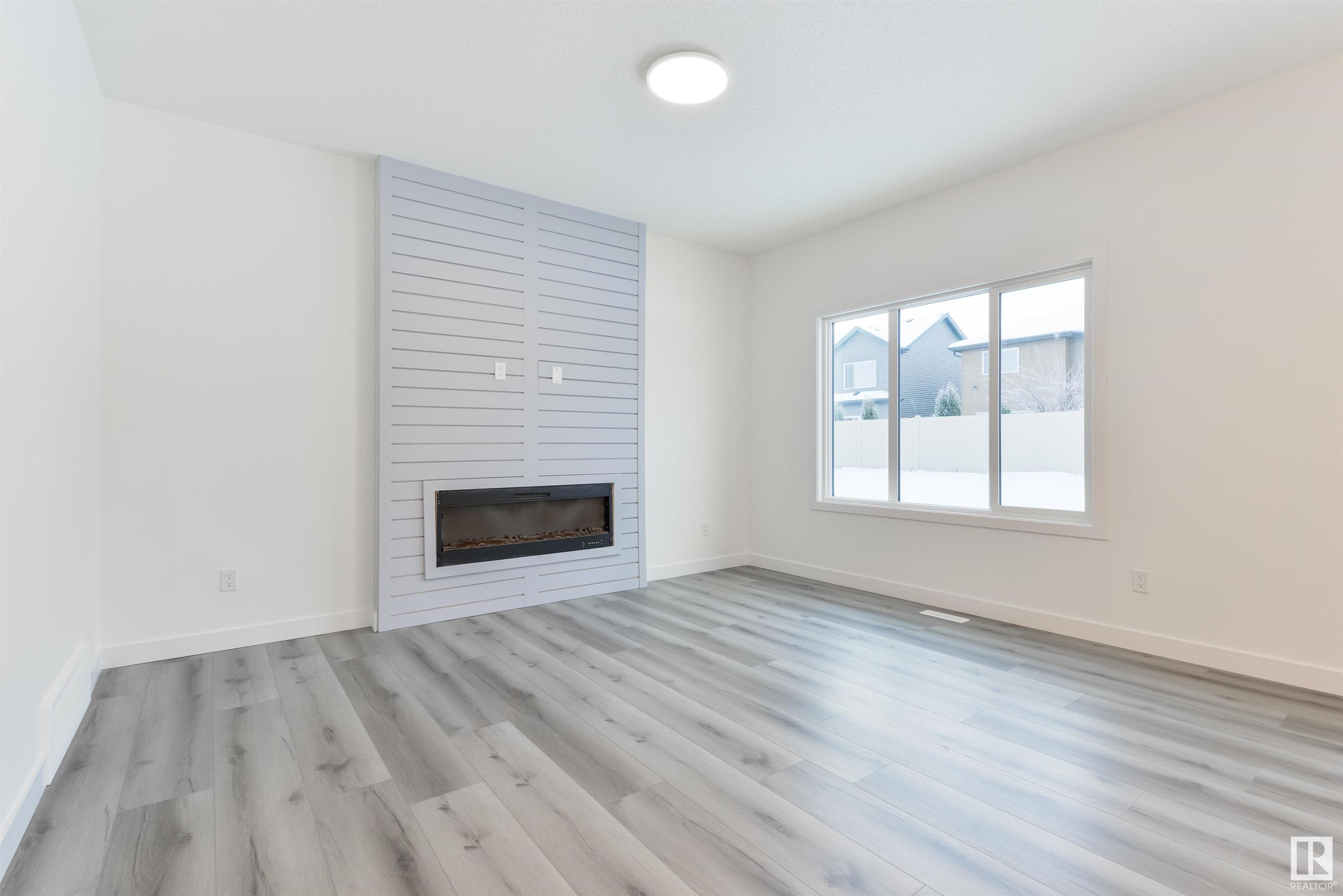      31 PENN PL , Spruce Grove,  ,T7X 2W6 ;  Listing Number: MLS E4416646
