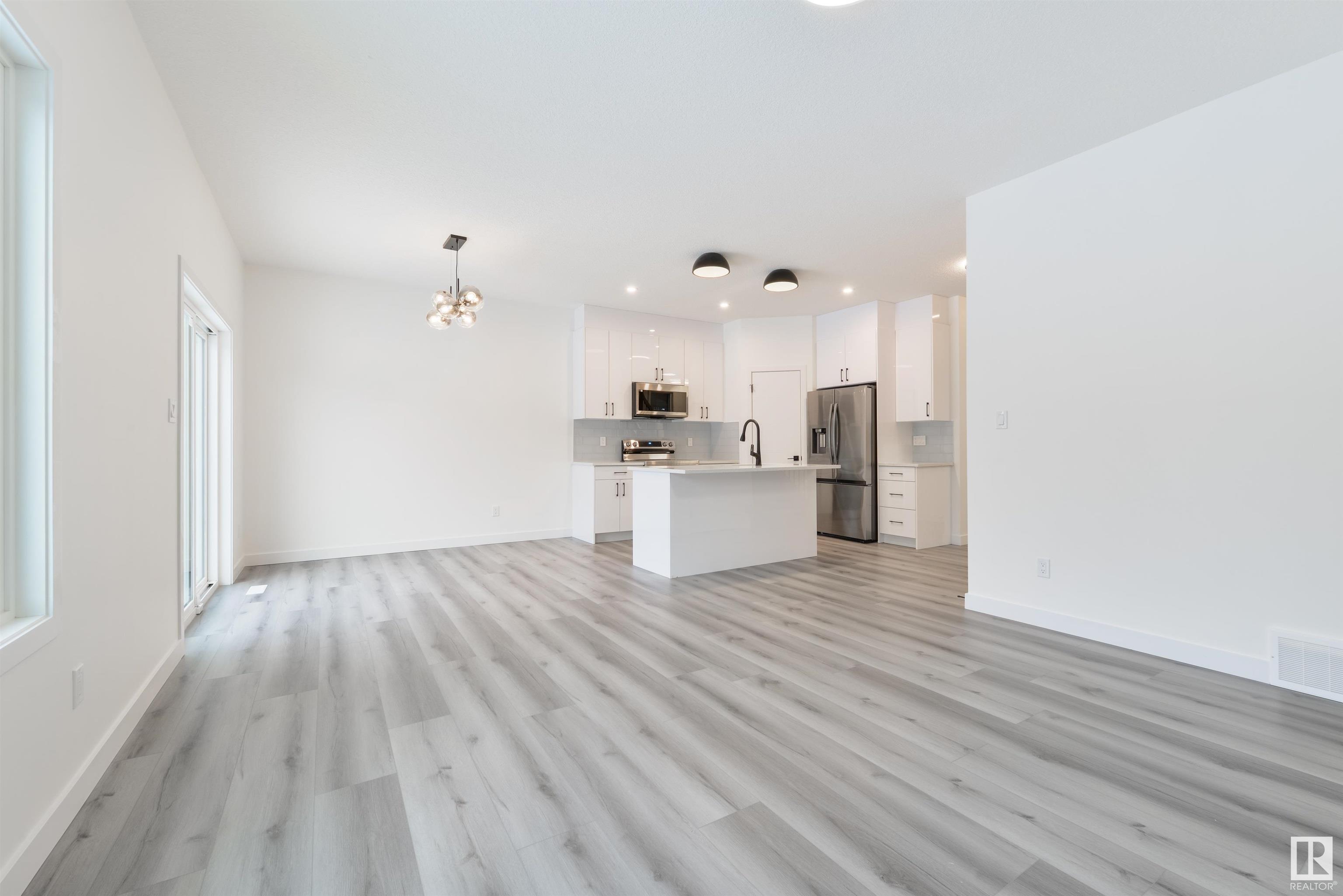      31 PENN PL , Spruce Grove,  ,T7X 2W6 ;  Listing Number: MLS E4416646
